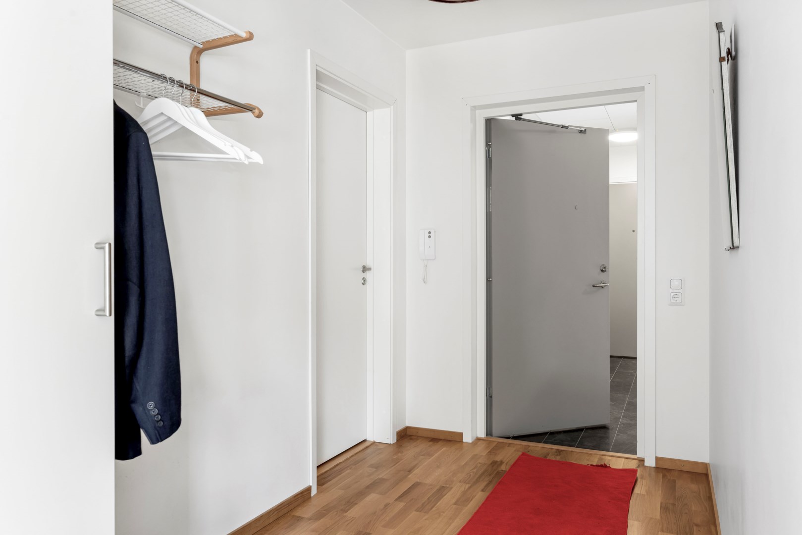 Bostadsbild från Råbyvägen 70, Såld i Kapellgärdet, Uppsala