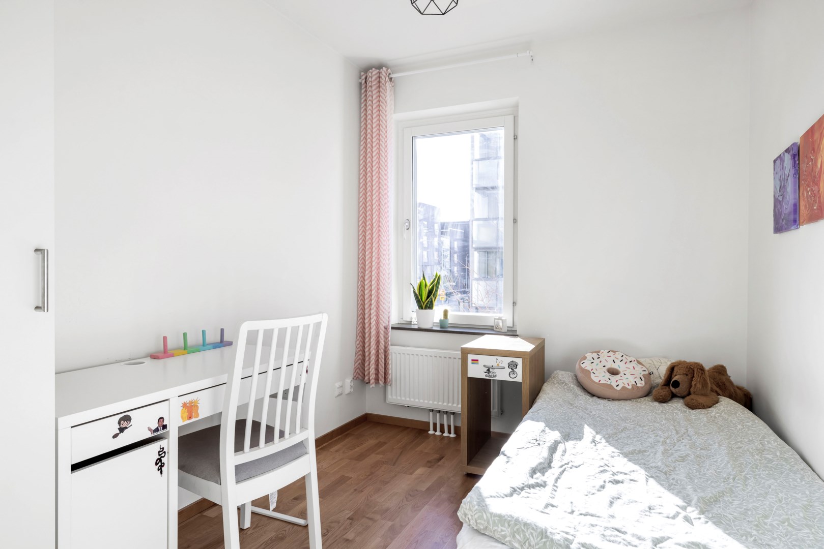 Bostadsbild från Råbyvägen 70, Såld i Kapellgärdet, Uppsala