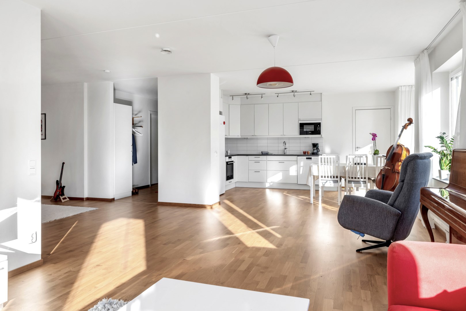 Bostadsbild från Råbyvägen 70, Såld i Kapellgärdet, Uppsala