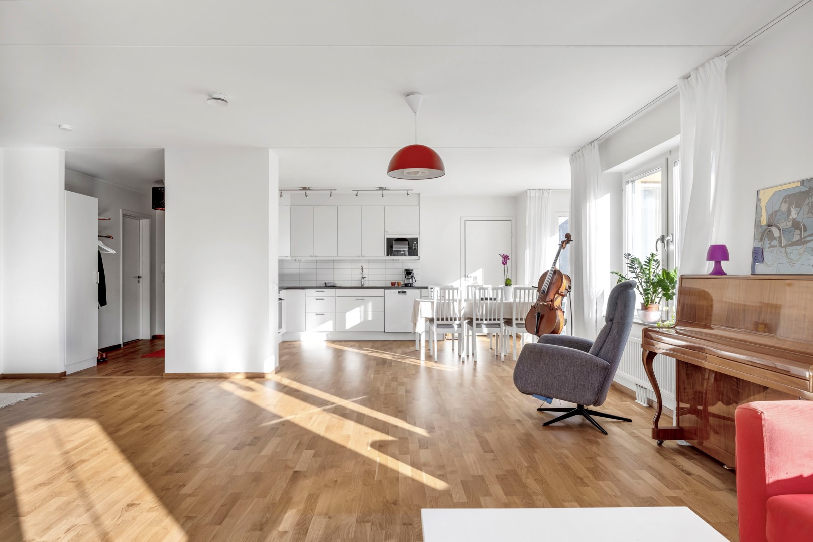 Bostadsbild från Råbyvägen 70, Såld i Kapellgärdet, Uppsala