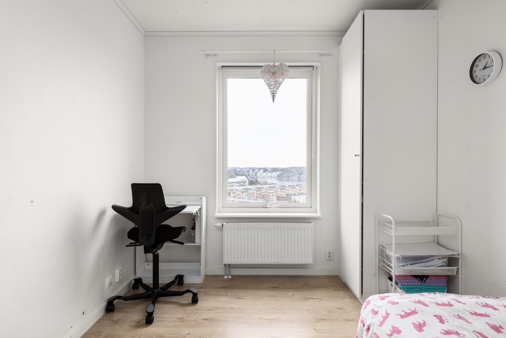 Bostadsbild från Fidravägen 35, 4/4tr, Såld i Saltsjöbaden, Nacka