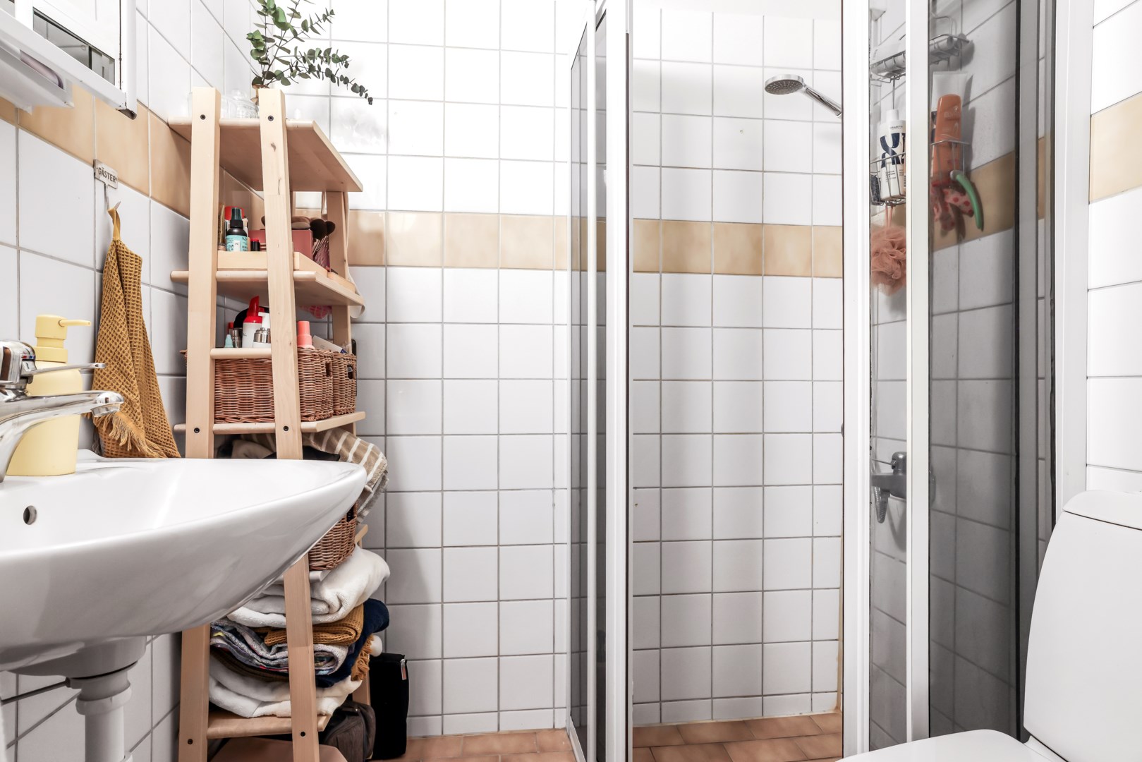 Bostadsbild från Norbyvägen 77A, Såld i Sommarro, Uppsala