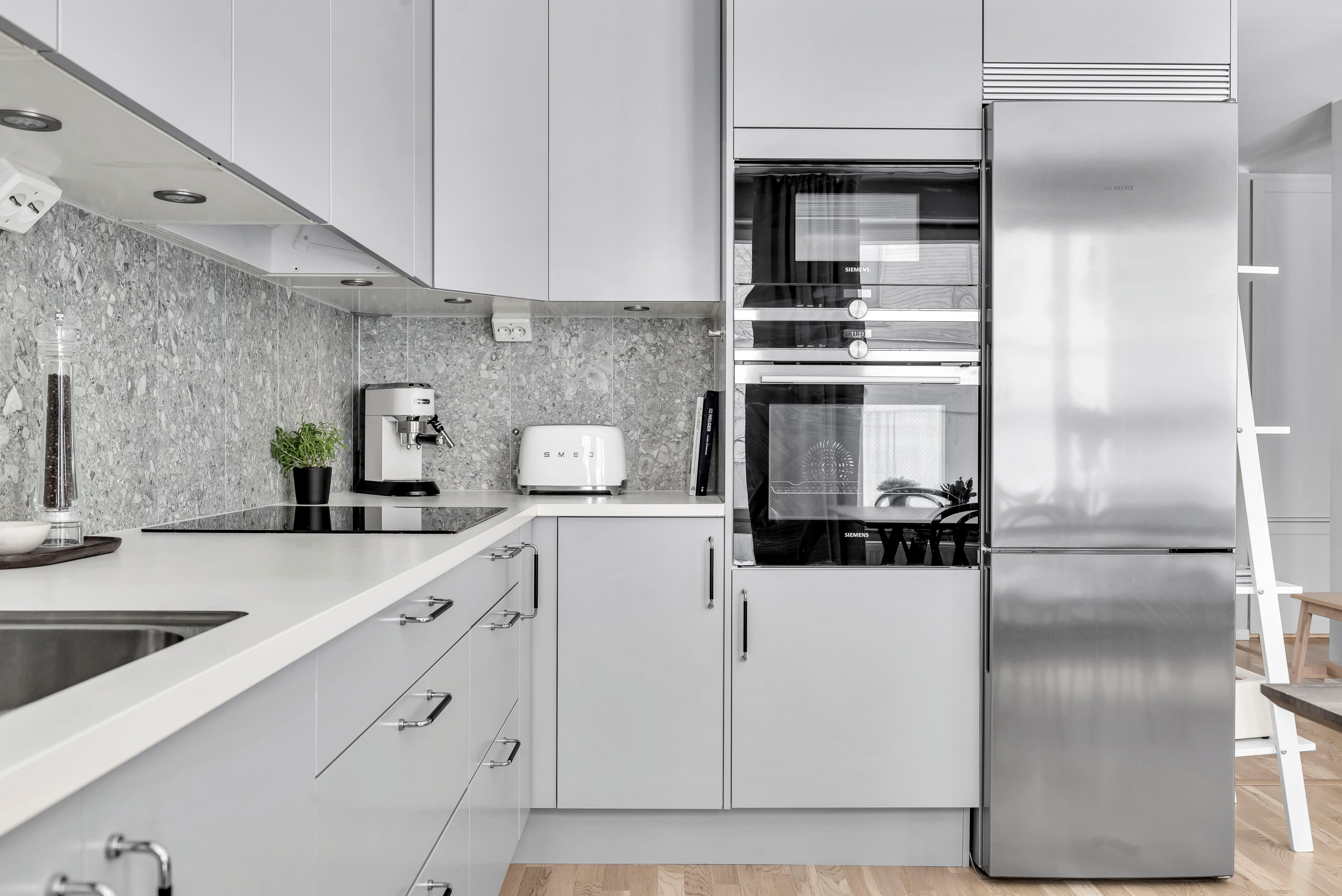 Bostadsbild från Svärdsliljegatan 4, Såld i Salabacke, Uppsala