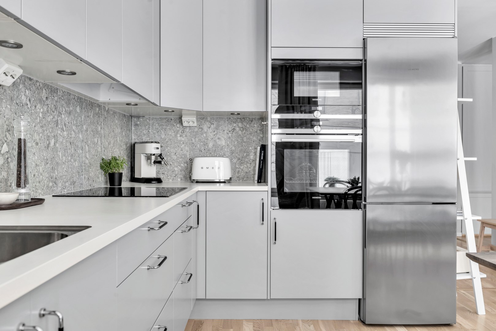 Bostadsbild från Svärdsliljegatan 4, Såld i Salabacke, Uppsala