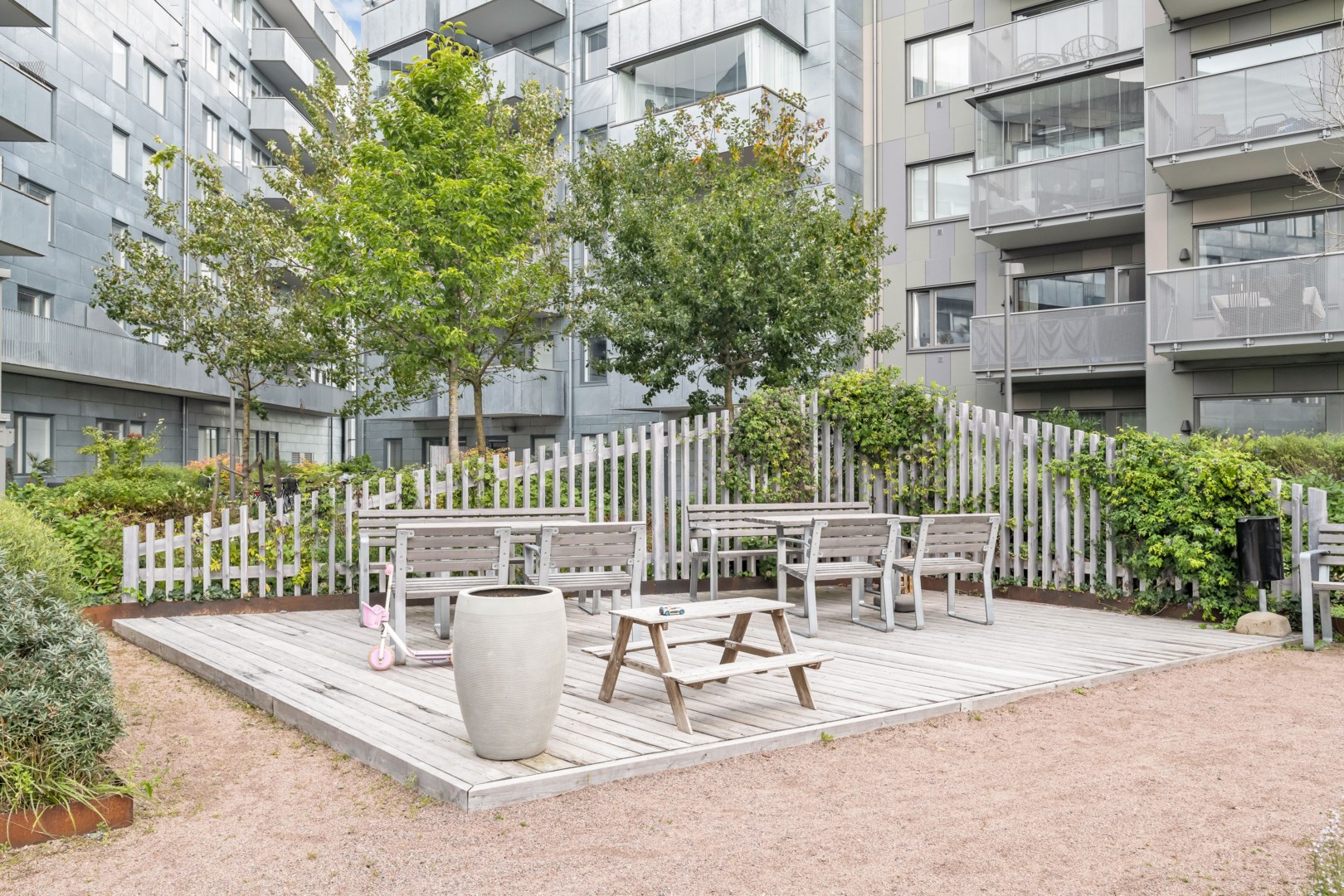 Bostadsbild från Svärdsliljegatan 4, Såld i Salabacke, Uppsala