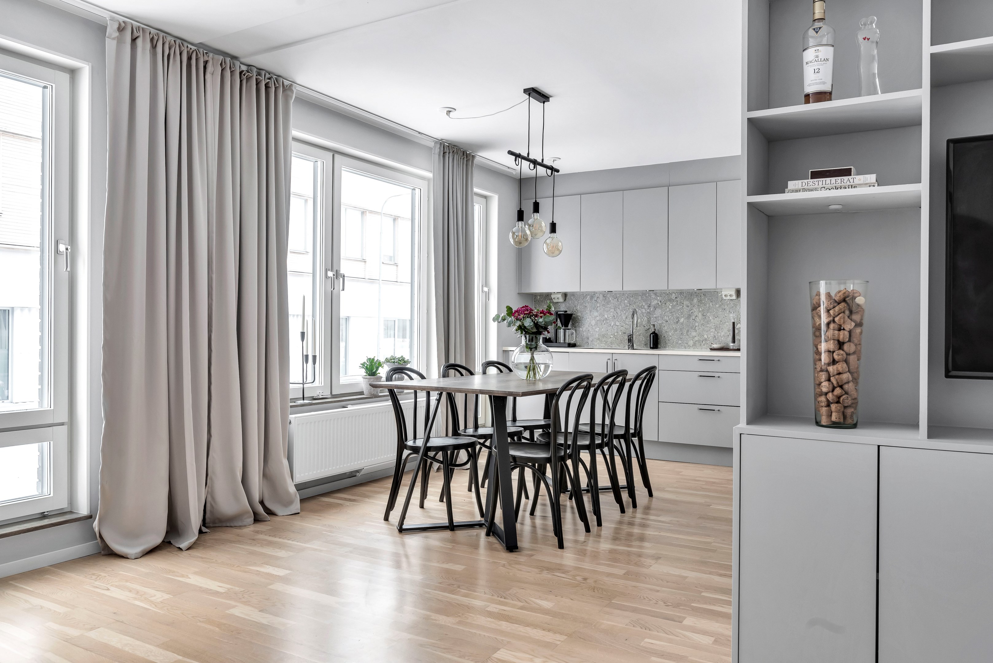 Bostadsbild från Svärdsliljegatan 4, Såld i Salabacke, Uppsala