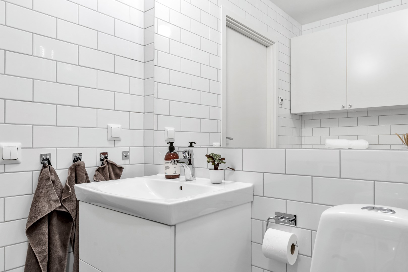 Bostadsbild från Svärdsliljegatan 4, Såld i Salabacke, Uppsala