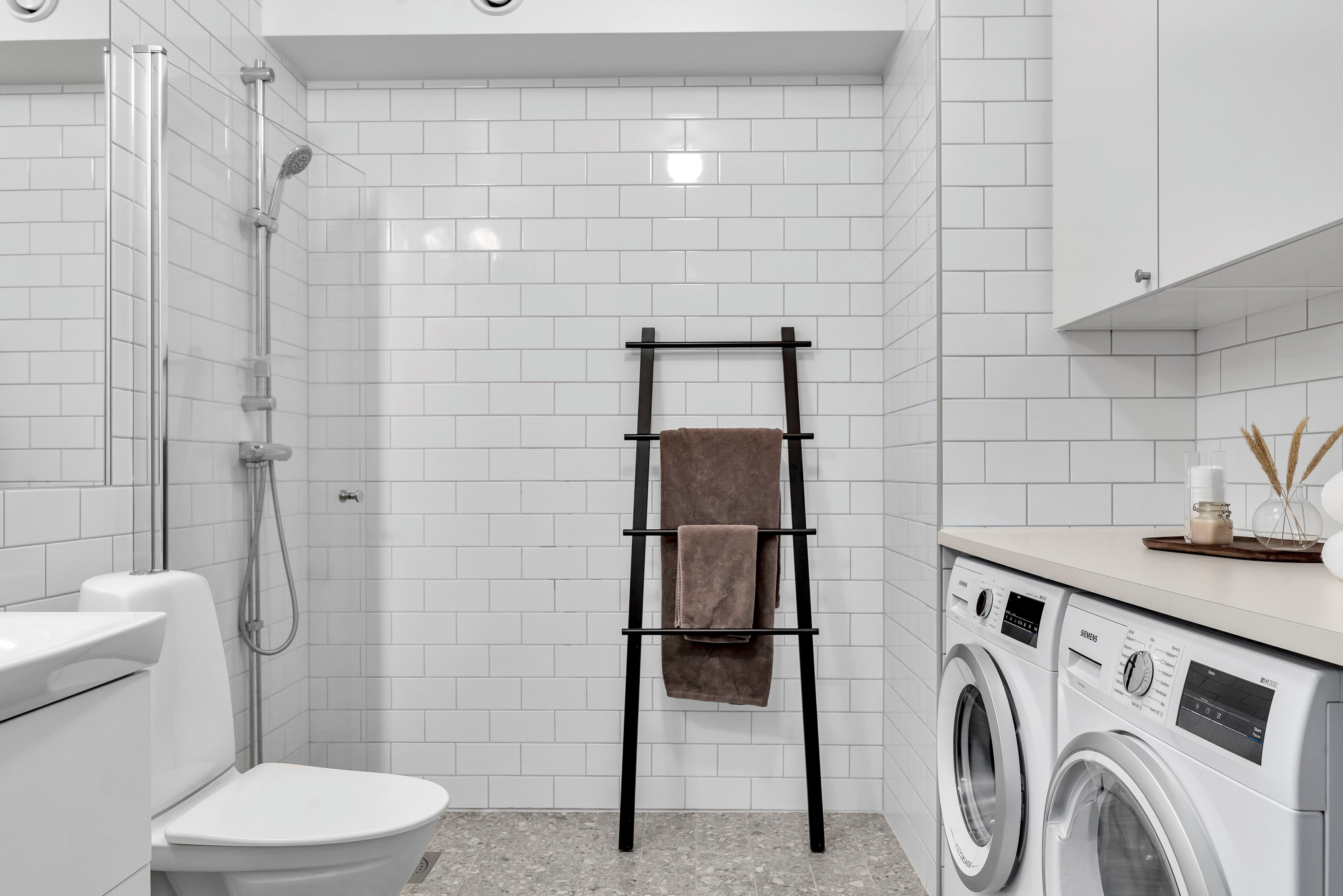 Bostadsbild från Svärdsliljegatan 4, Såld i Salabacke, Uppsala