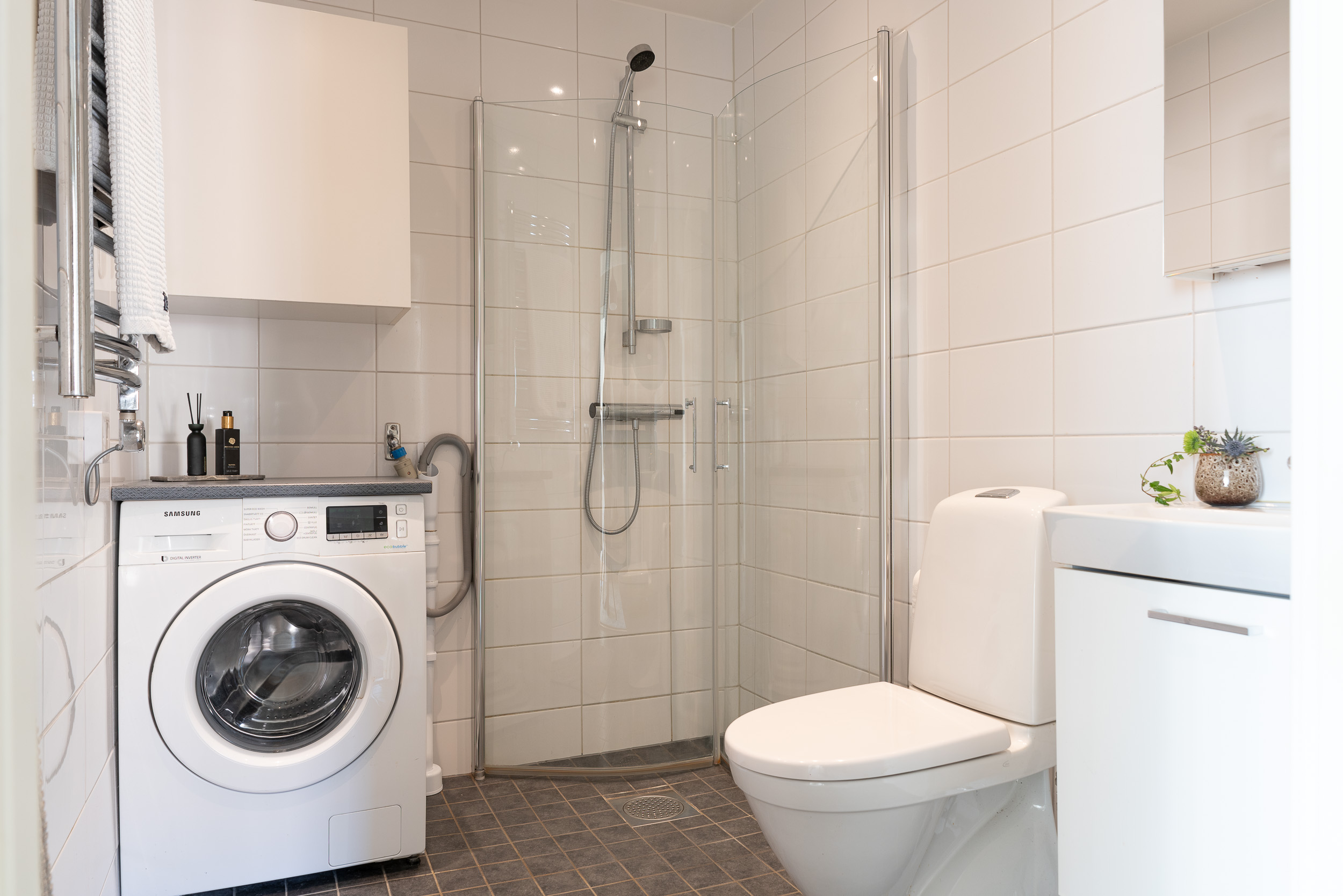 Bostadsbild från Apalbyvägen 6, Såld i Blåsbo, Västerås