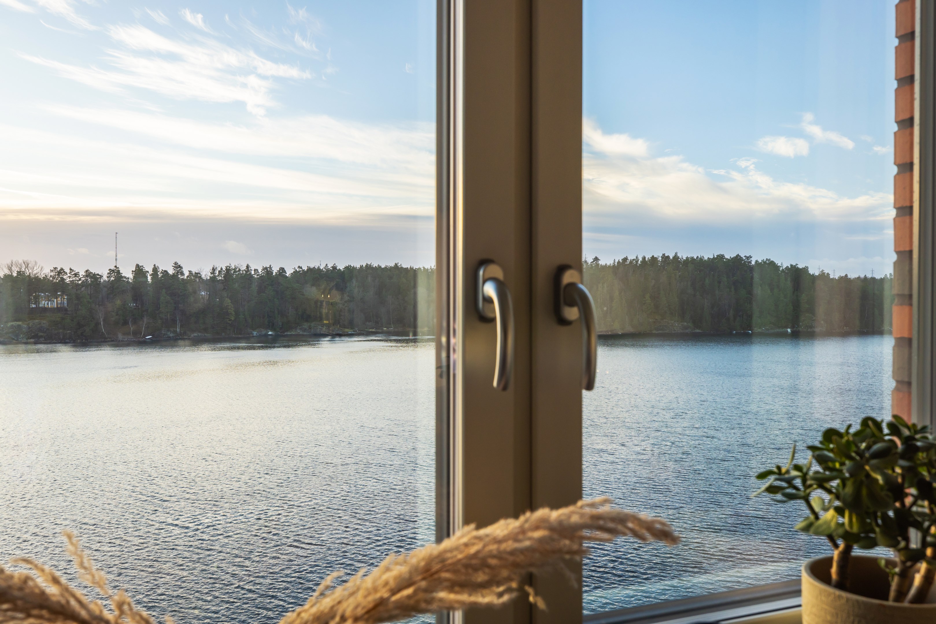 Bostadsbild från Tollare kaj 8, 6 tr, Såld i Tollare, Nacka