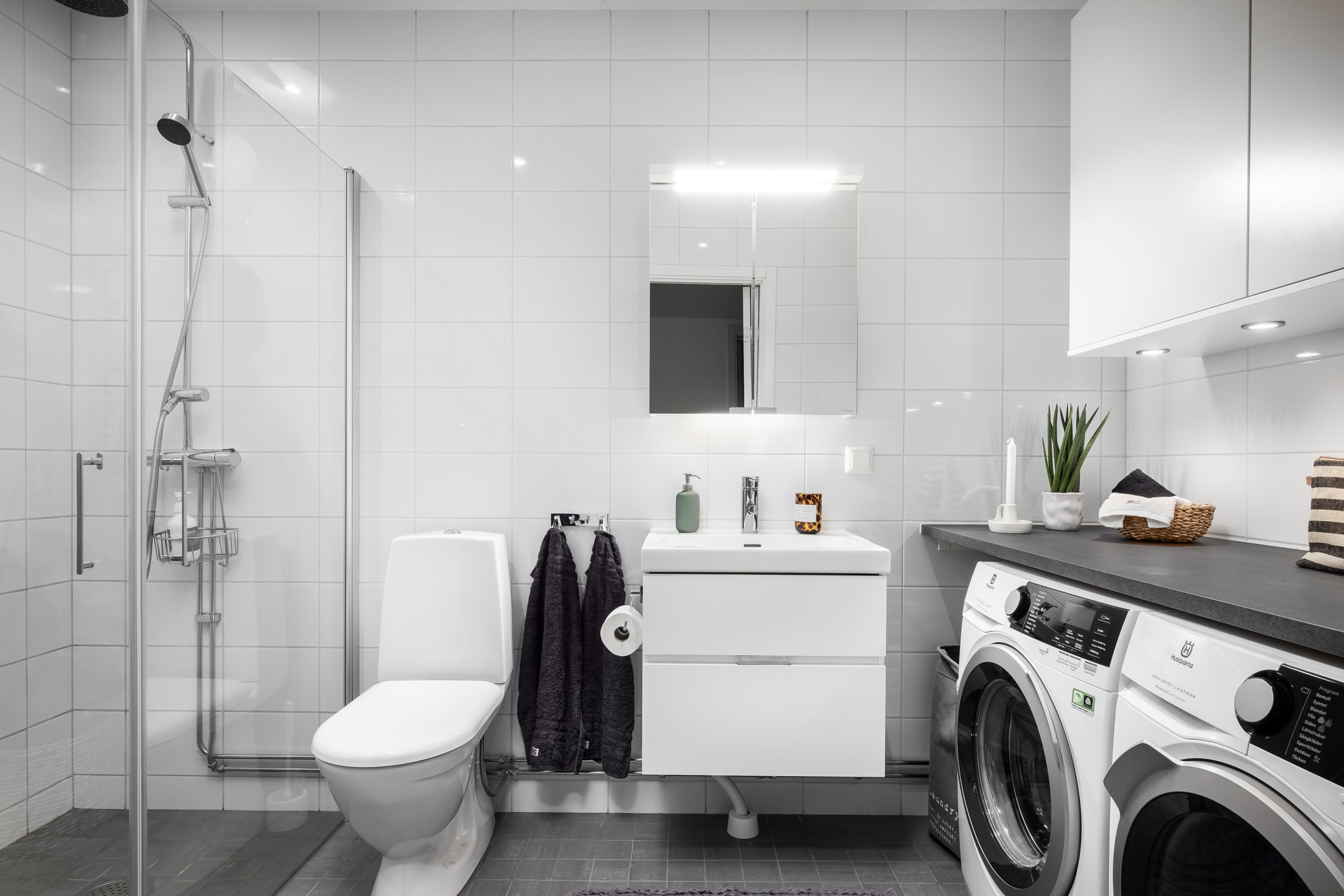 Bostadsbild från Tollare kaj 8, 6 tr, Såld i Tollare, Nacka