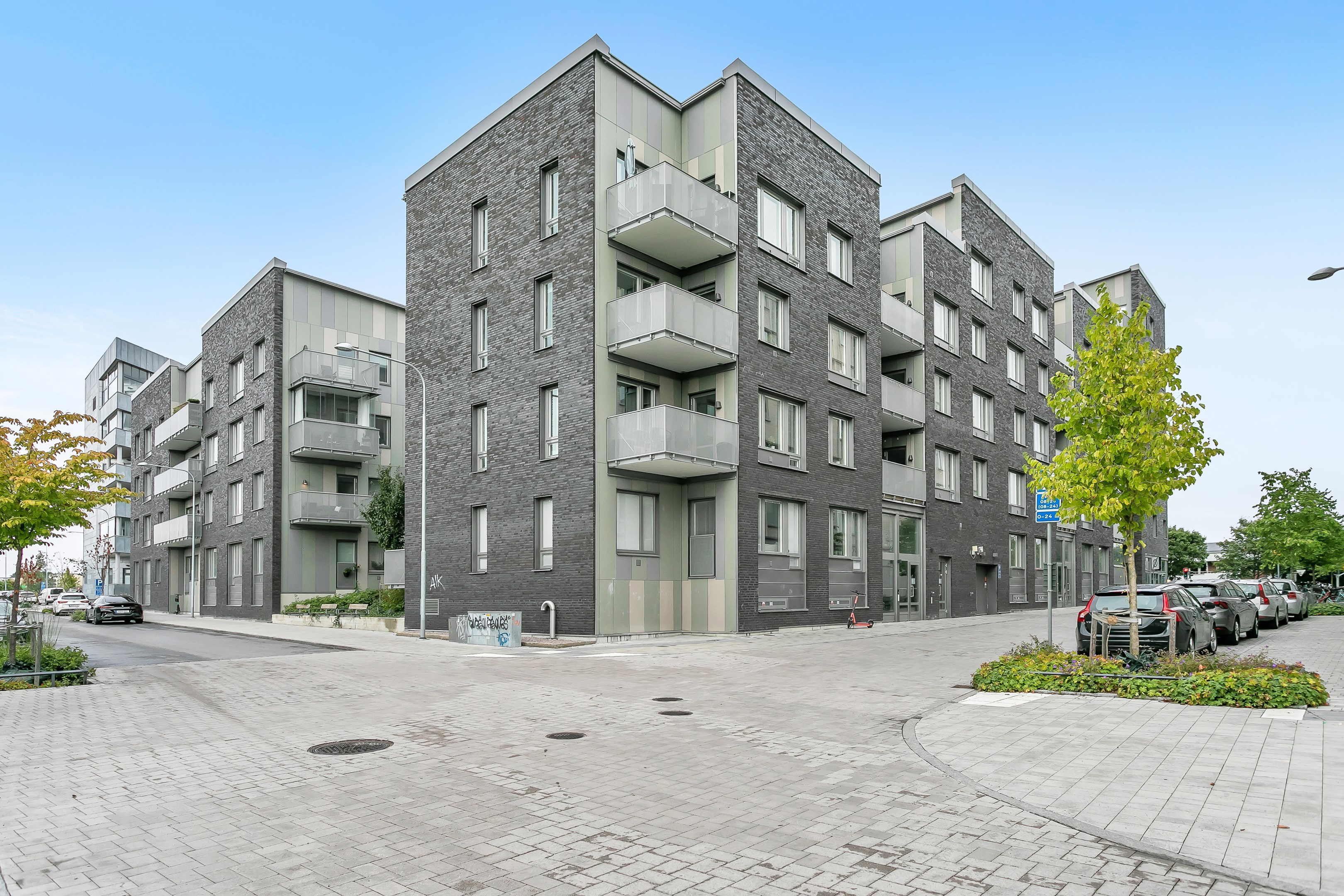 Bostadsbild från Svärdsliljegatan 2, Såld i Salabacke, Uppsala