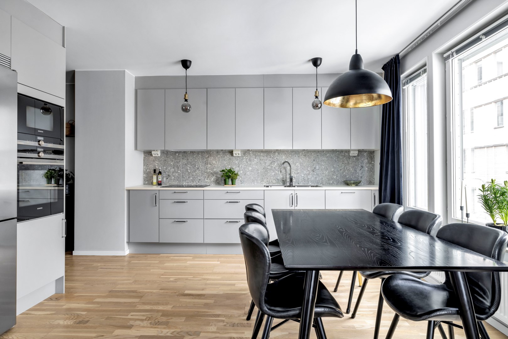 Bostadsbild från Svärdsliljegatan 2, Såld i Salabacke, Uppsala