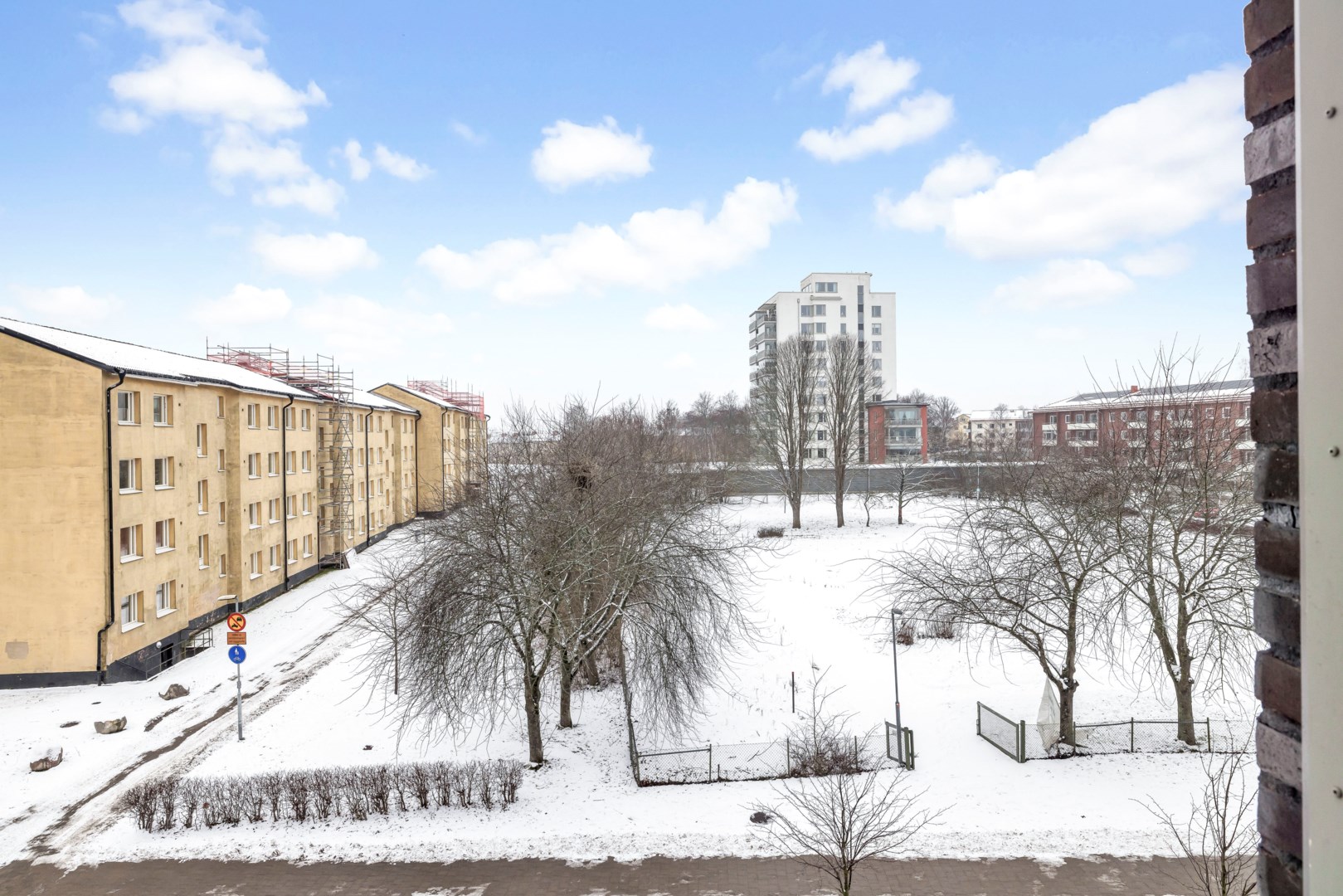 Bostadsbild från Svärdsliljegatan 2, Såld i Salabacke, Uppsala