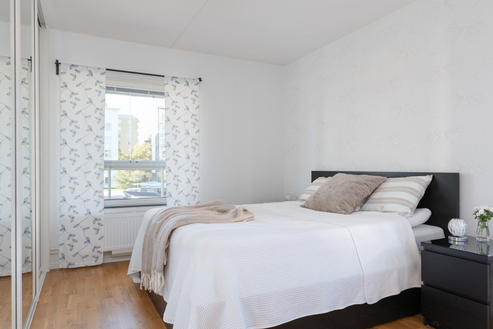 Bostadsbild från Patentgatan 18, Kommande i Tegnérlunden, Västerås