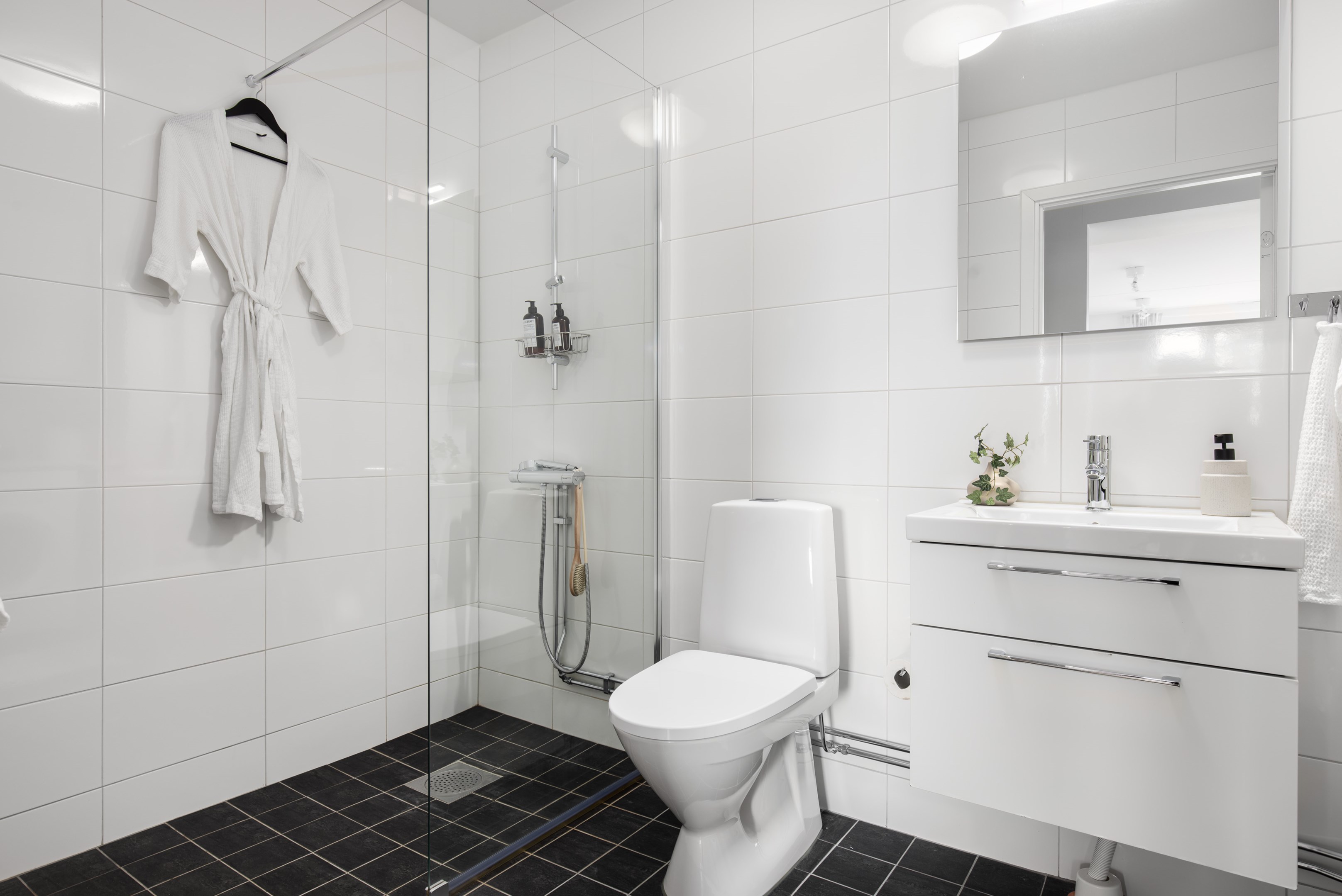 Bostadsbild från Clas Horns väg 1, Såld i Ekerö, Ekerö