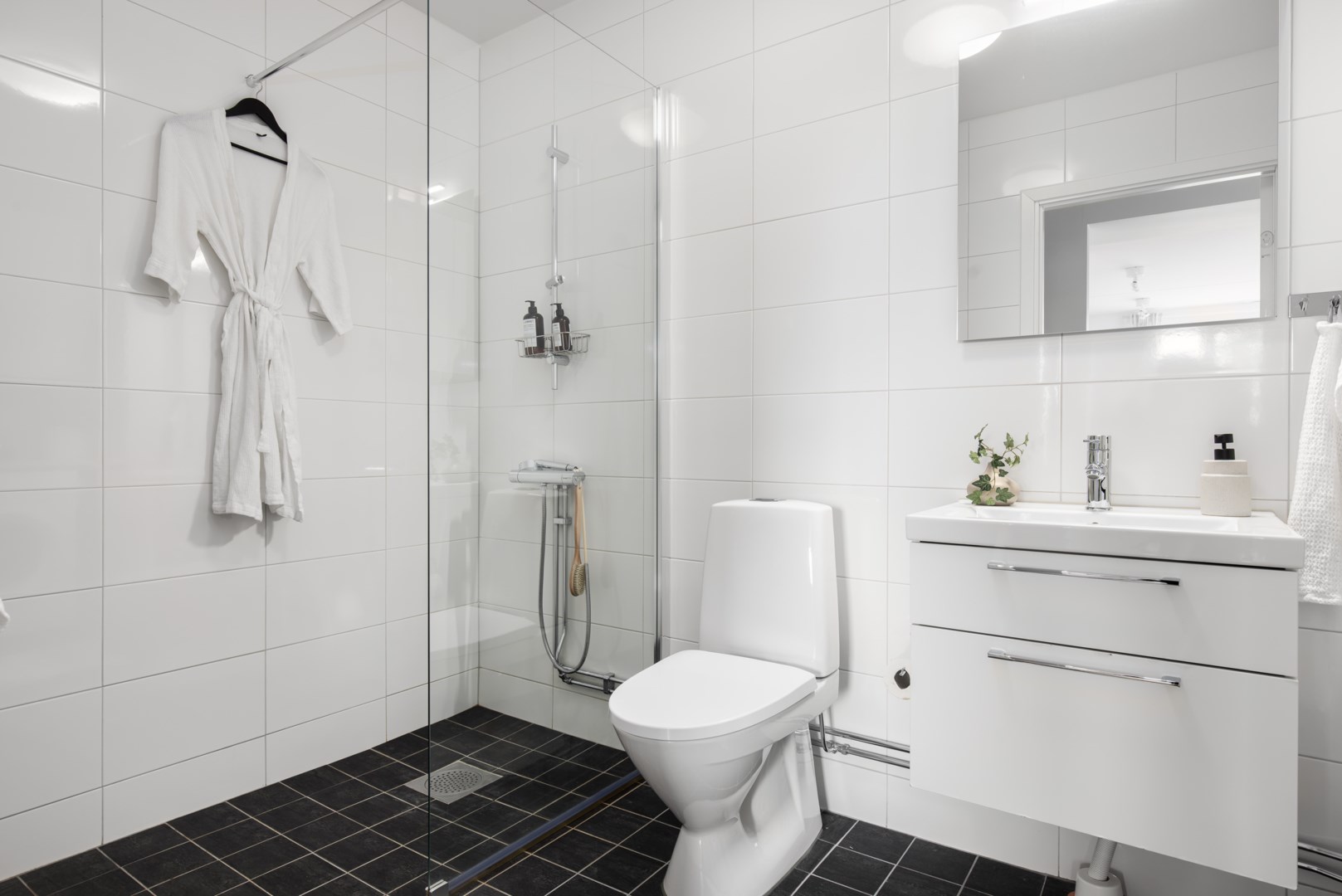 Bostadsbild från Clas Horns väg 1, Såld i Ekerö, Ekerö