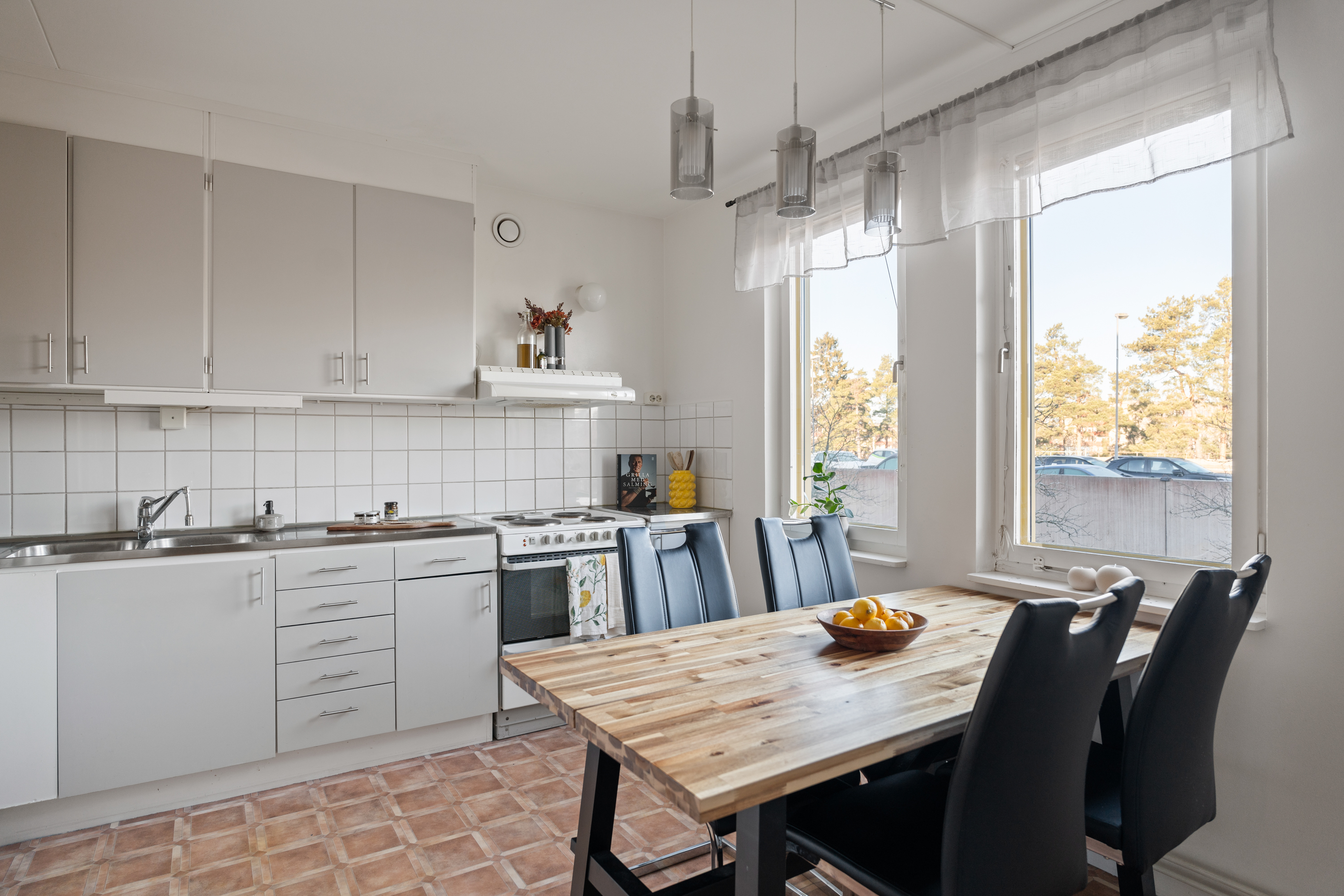 Bostadsbild från Ornövägen 12, Såld i Västra Orminge, Nacka