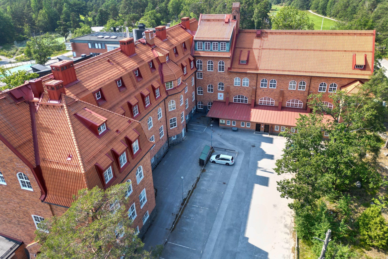 Bostadsbild från Ljuskärrsvägen 111, Såld i Ljuskärrsberget - Saltsjöbaden, Nacka