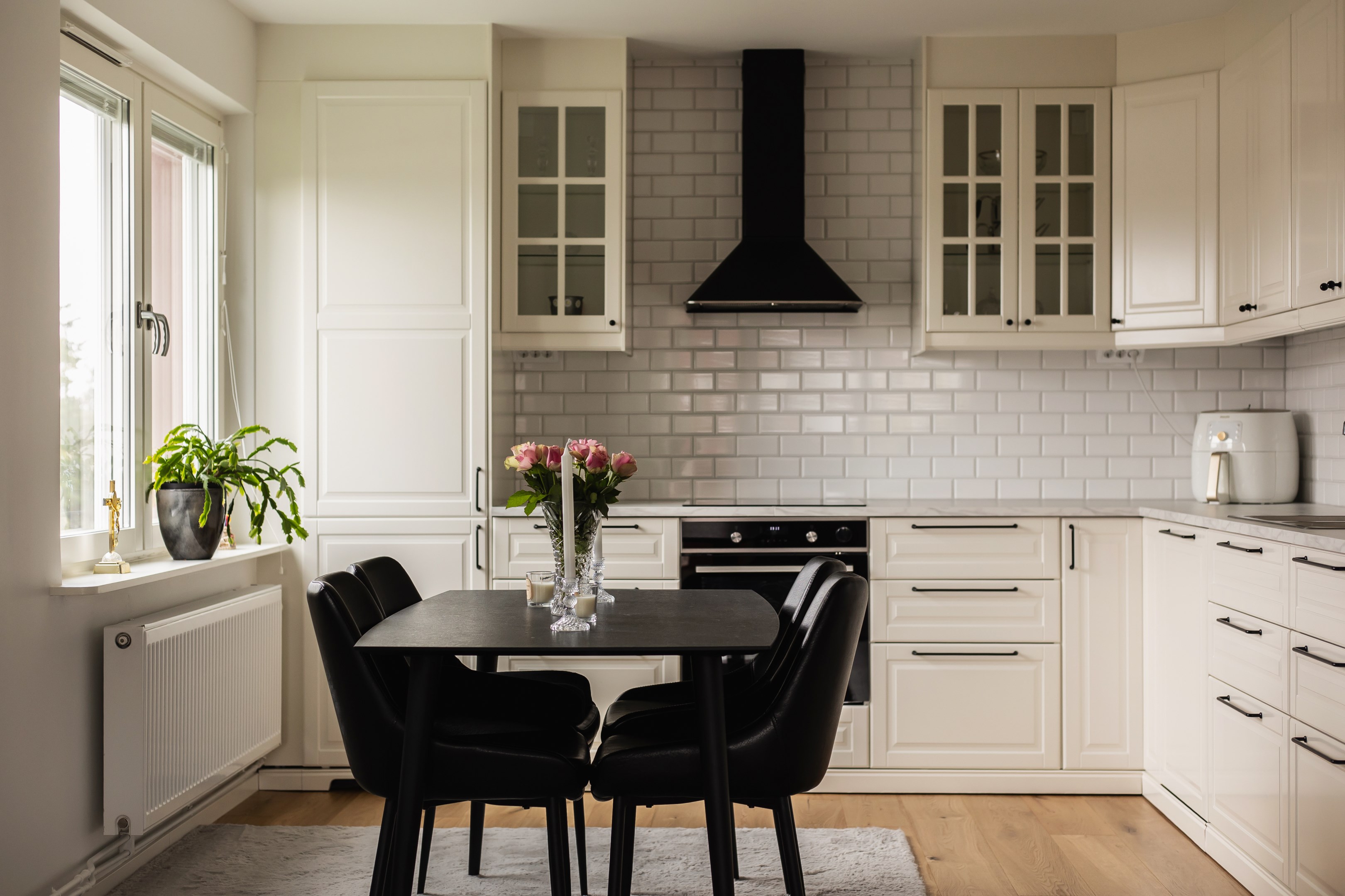 Bostadsbild från Ljuskärrsvägen 111, Såld i Ljuskärrsberget - Saltsjöbaden, Nacka