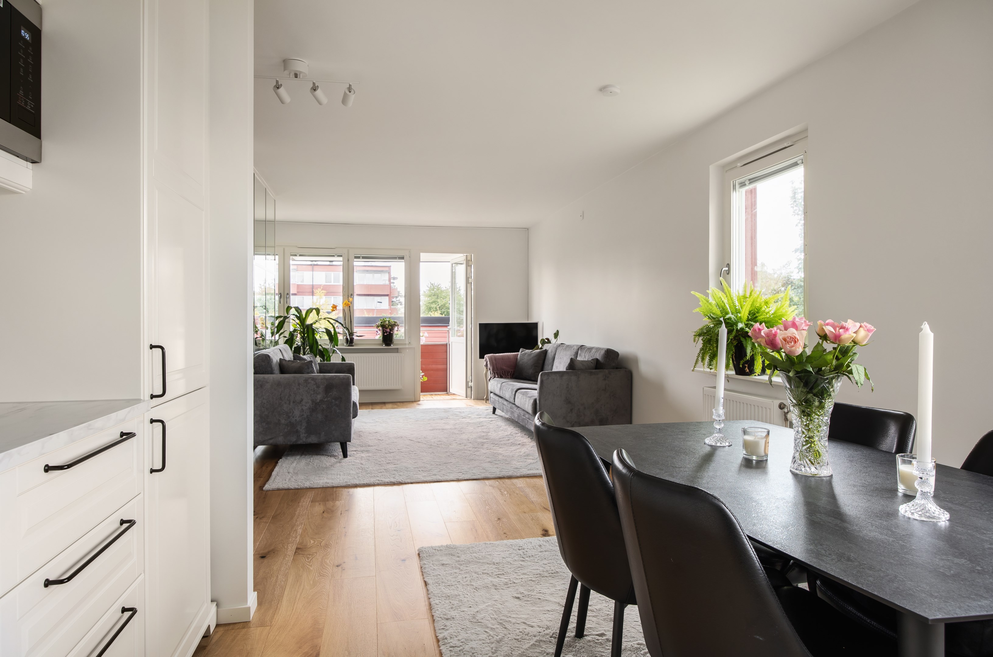 Bostadsbild från Ljuskärrsvägen 111, Såld i Ljuskärrsberget - Saltsjöbaden, Nacka