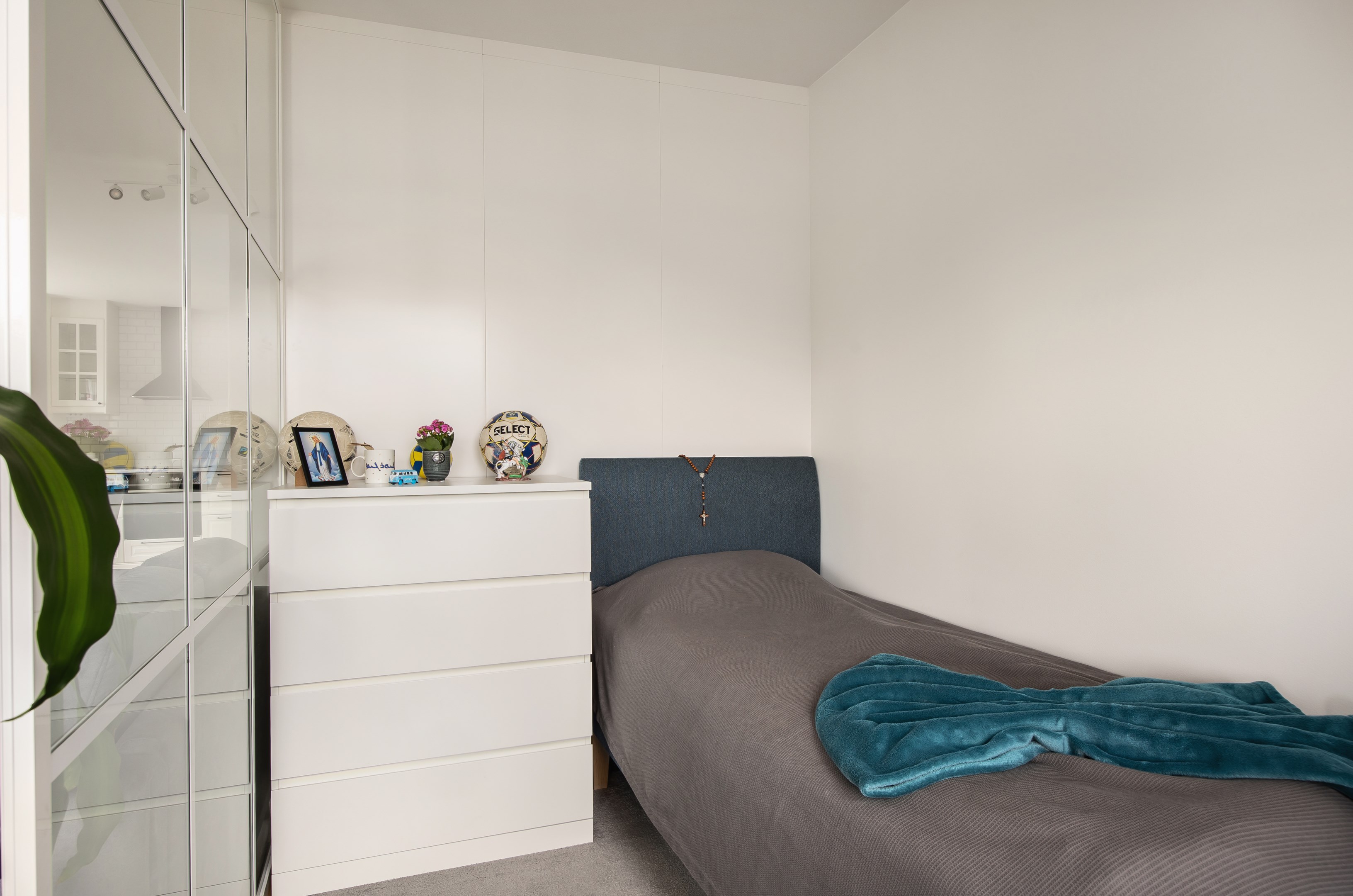 Bostadsbild från Ljuskärrsvägen 111, Såld i Ljuskärrsberget - Saltsjöbaden, Nacka