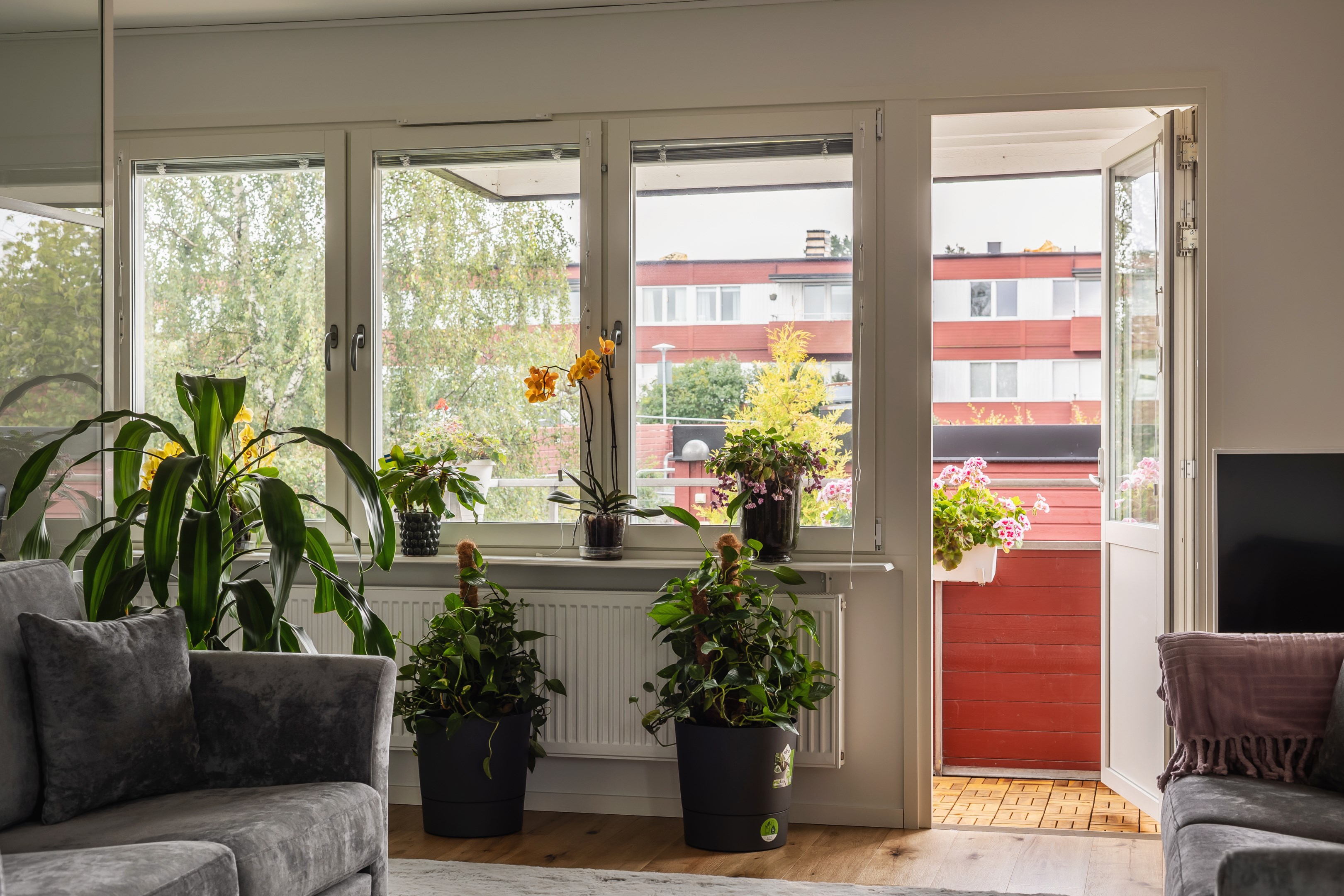 Bostadsbild från Ljuskärrsvägen 111, Såld i Ljuskärrsberget - Saltsjöbaden, Nacka