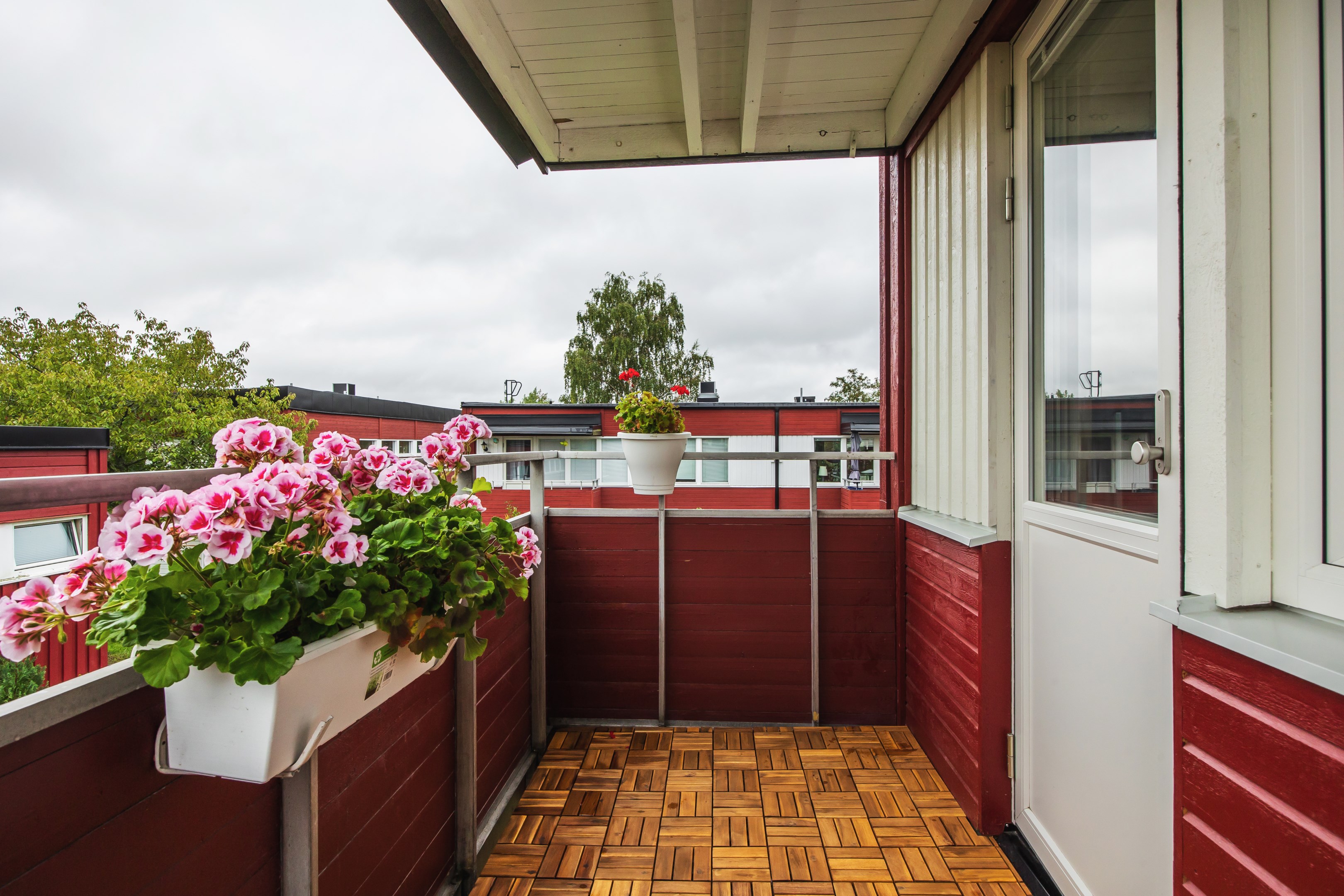 Bostadsbild från Ljuskärrsvägen 111, Såld i Ljuskärrsberget - Saltsjöbaden, Nacka