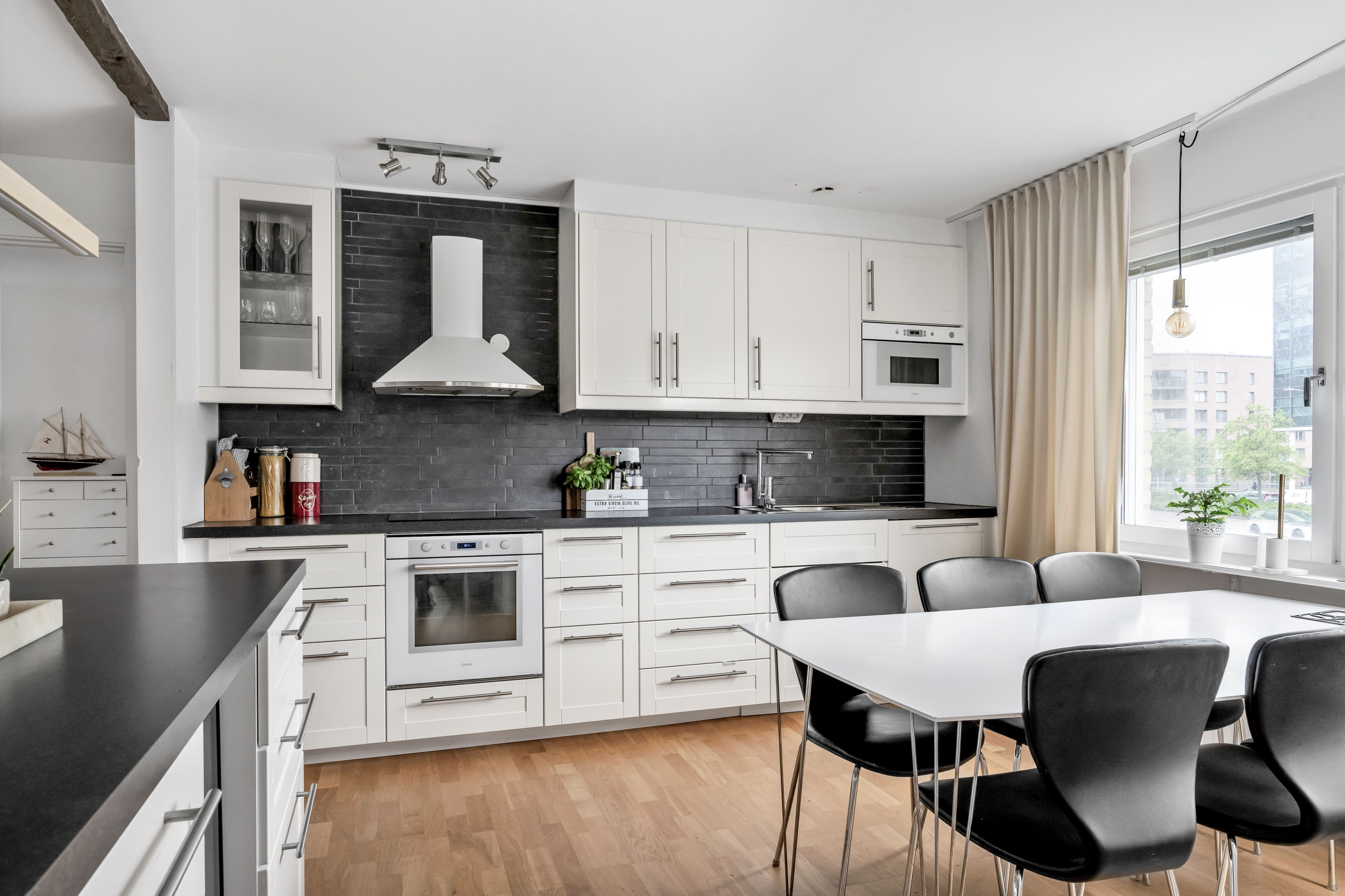 Bostadsbild från Svartbäcksgatan 43 F, Snart till salu i Centrum, Uppsala