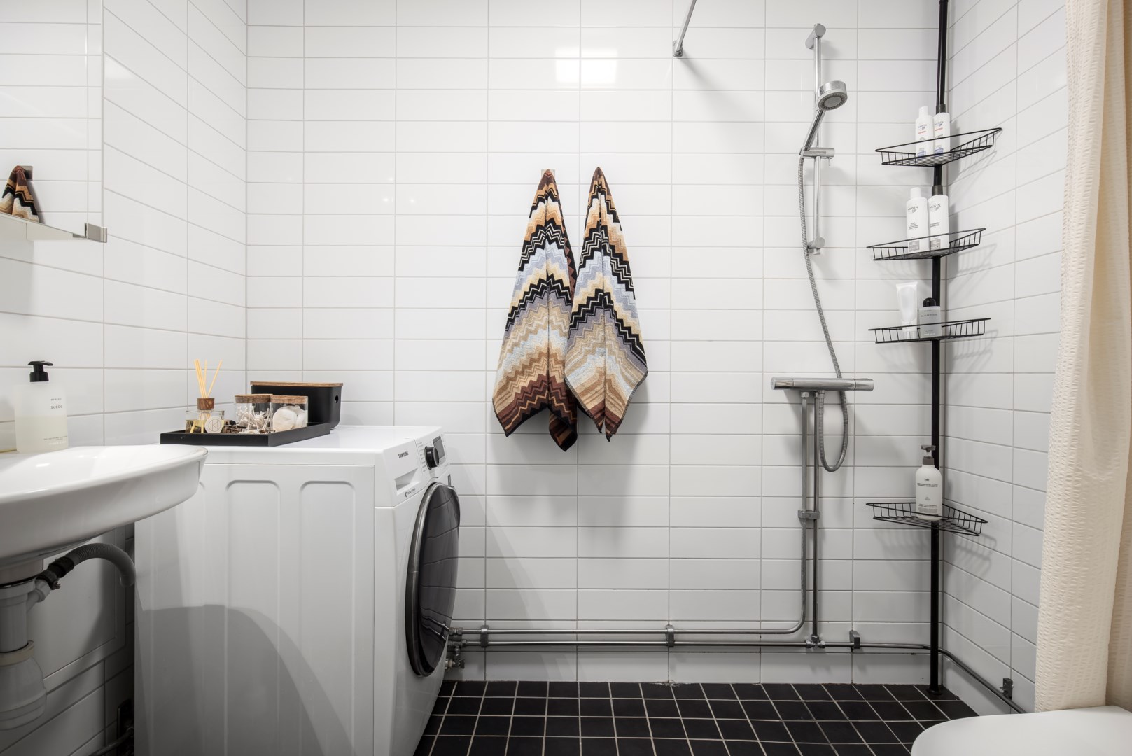 Bostadsbild från Arvid Tydéns allé 4, 6tr, Såld i Västra skogen, Solna