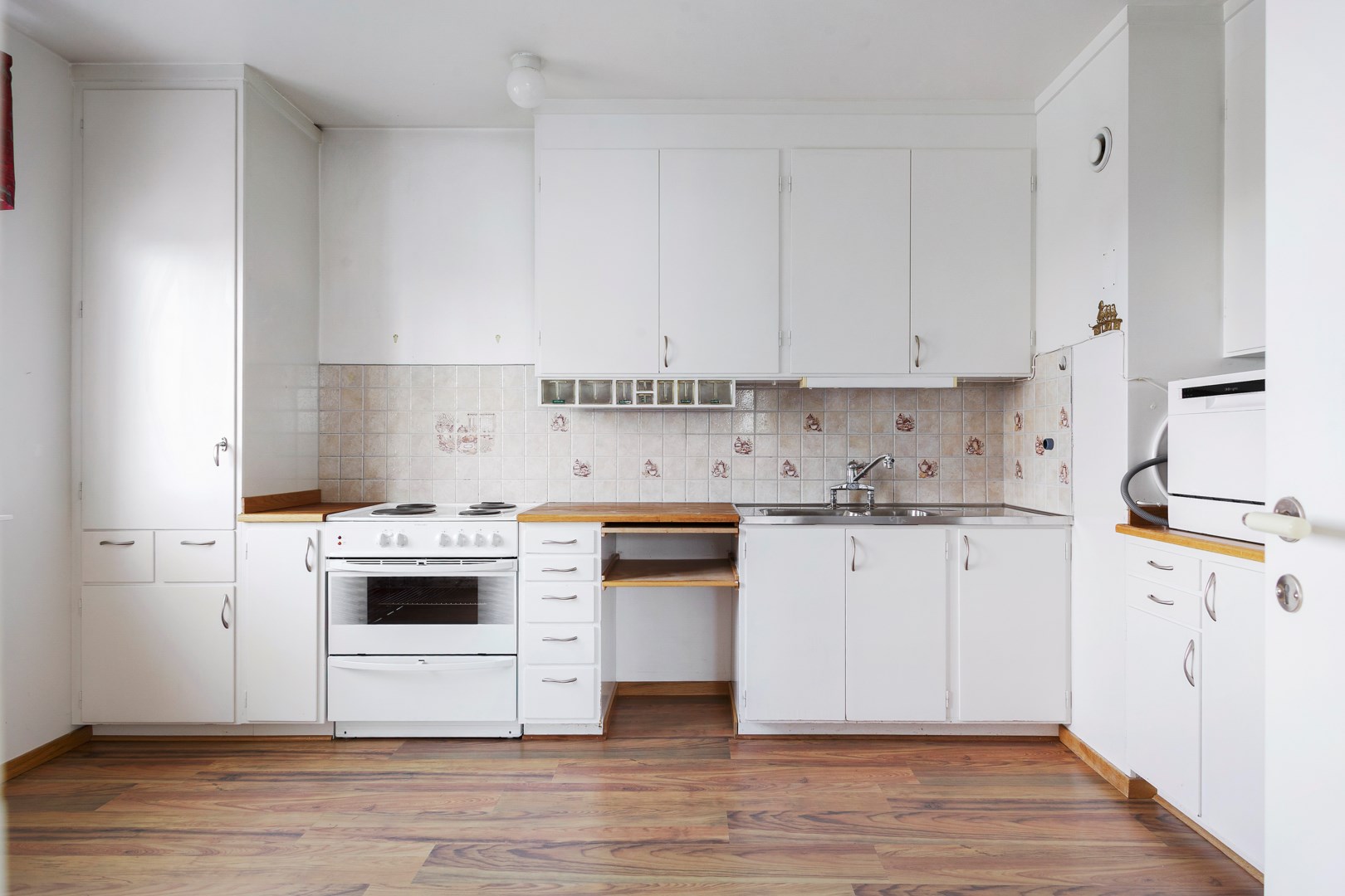 Bostadsbild från Edinsvägen 8, 6 tr, Såld i Ektorp, Nacka