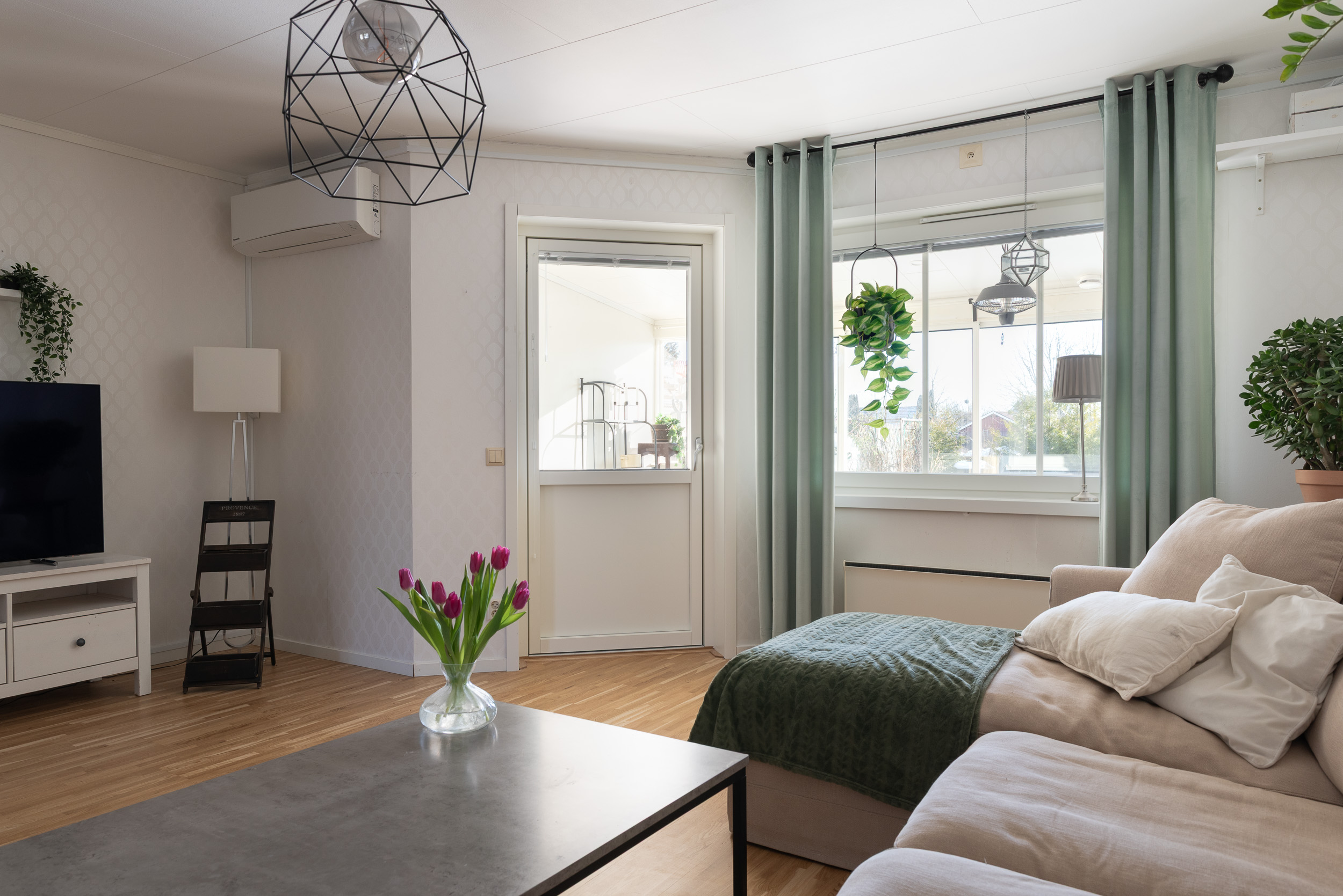 Bostadsbild från Skälbygatan 228, Kommande i Skälby, Västerås