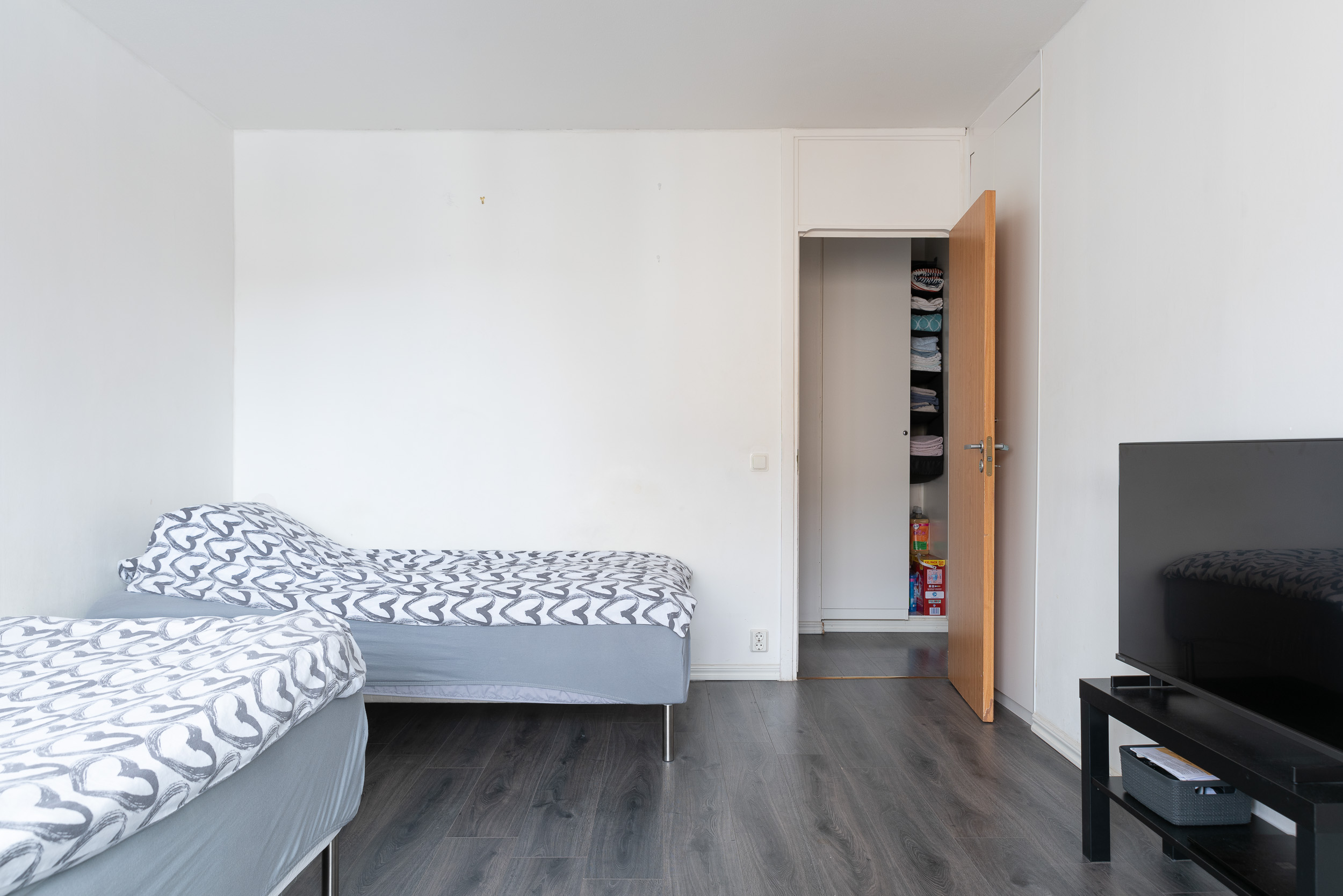 Bostadsbild från Kungsfågelgatan 7, Såld i Råby, Västerås