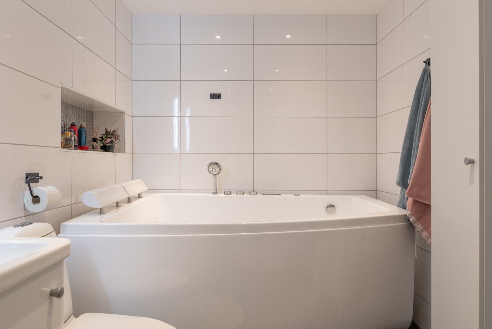 Bostadsbild från Vildrosgatan 31, Såld i Önsta Gryta, Västerås