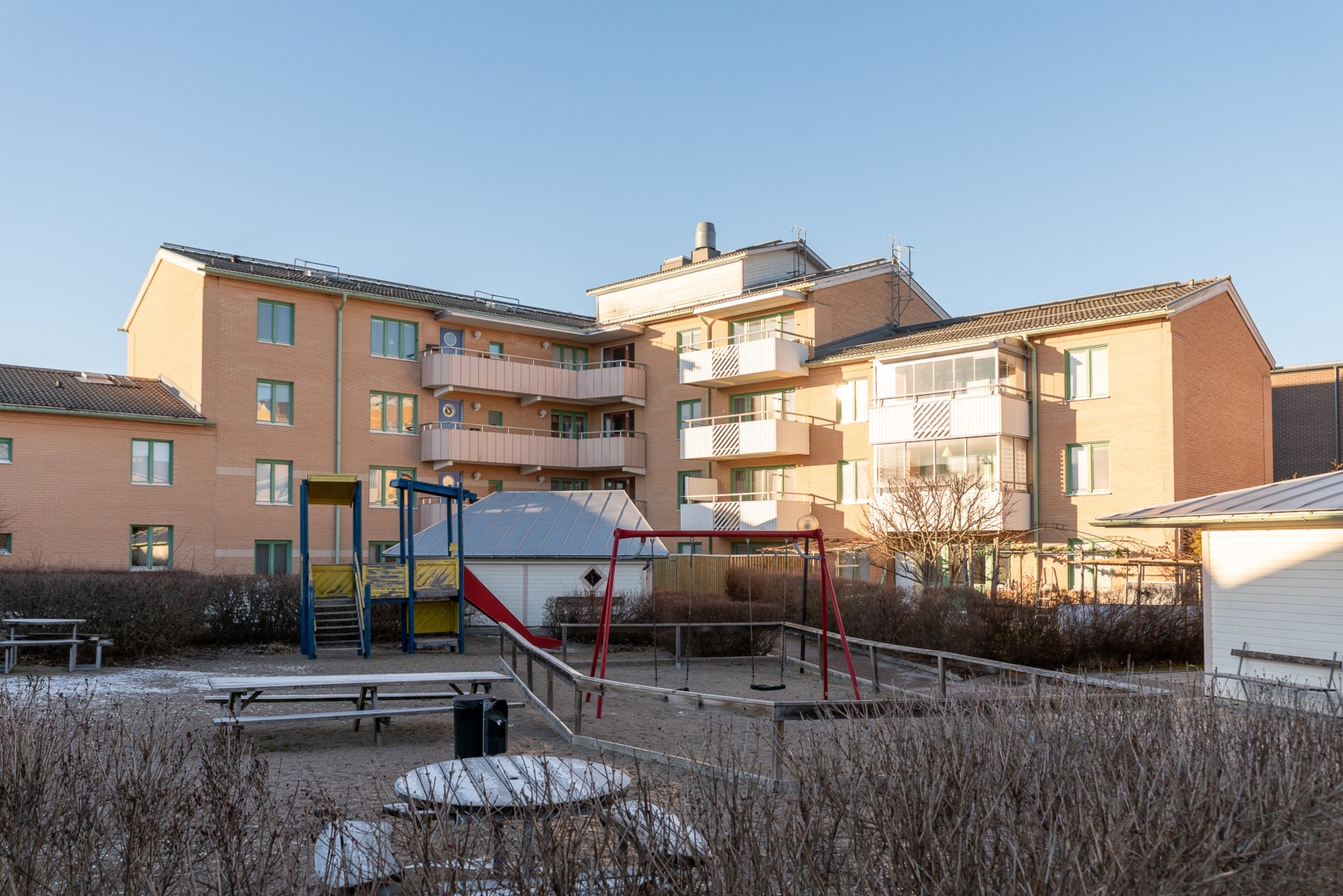 Bostadsbild från Vildrosgatan 31, Såld i Önsta Gryta, Västerås