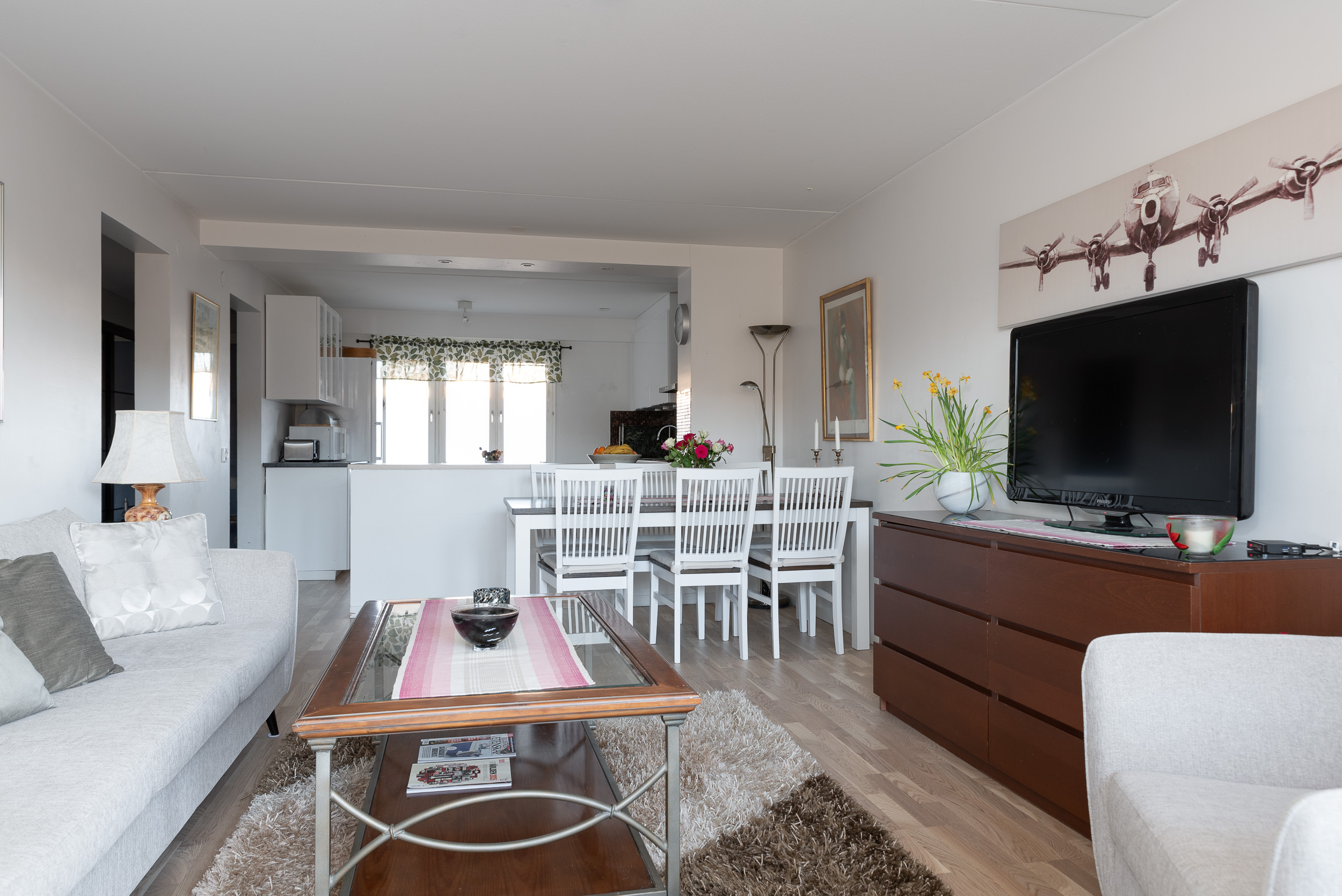 Bostadsbild från Vildrosgatan 31, Såld i Önsta Gryta, Västerås