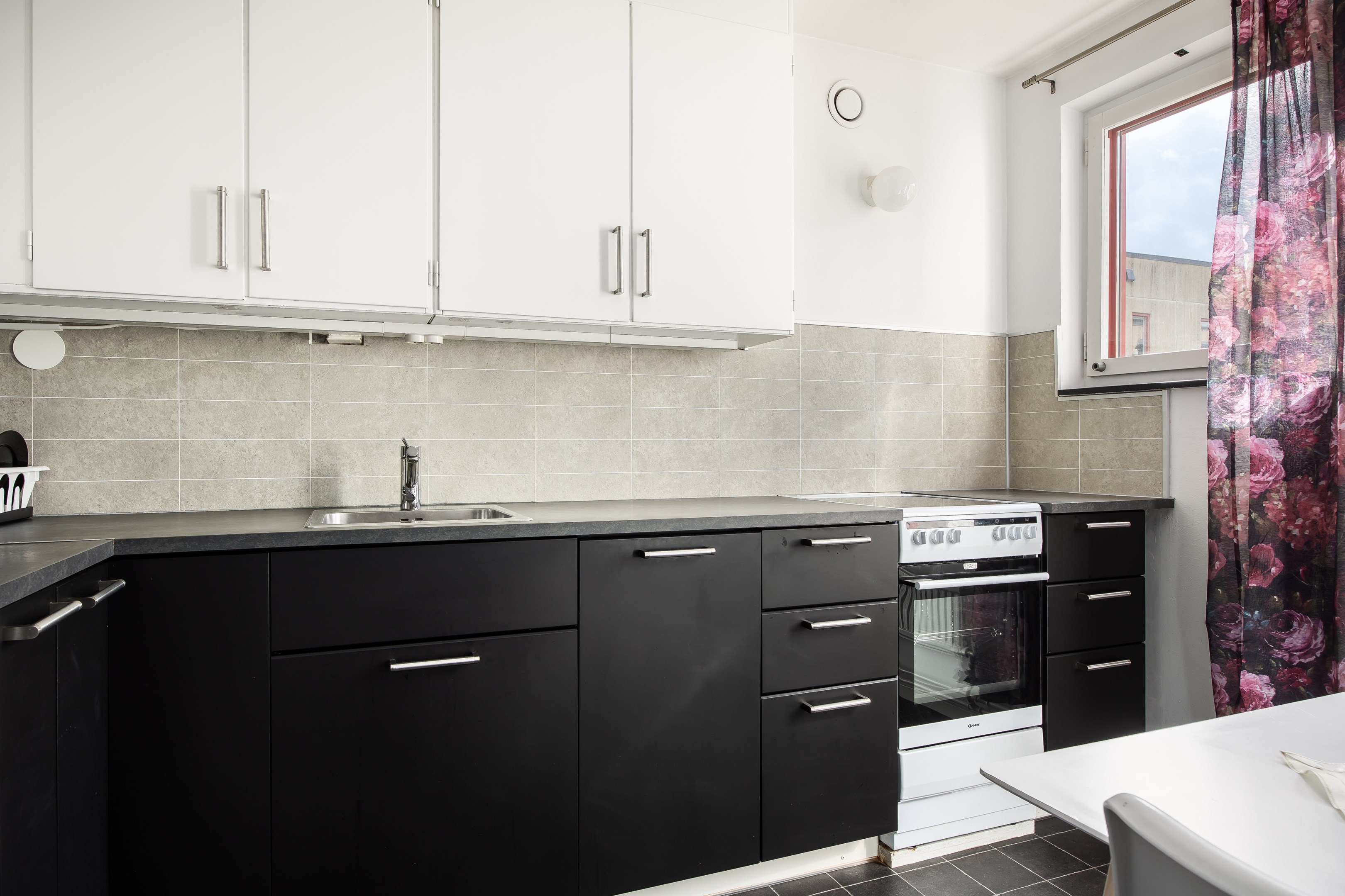 Bostadsbild från Ornövägen 34, Såld i Västra Orminge, Nacka