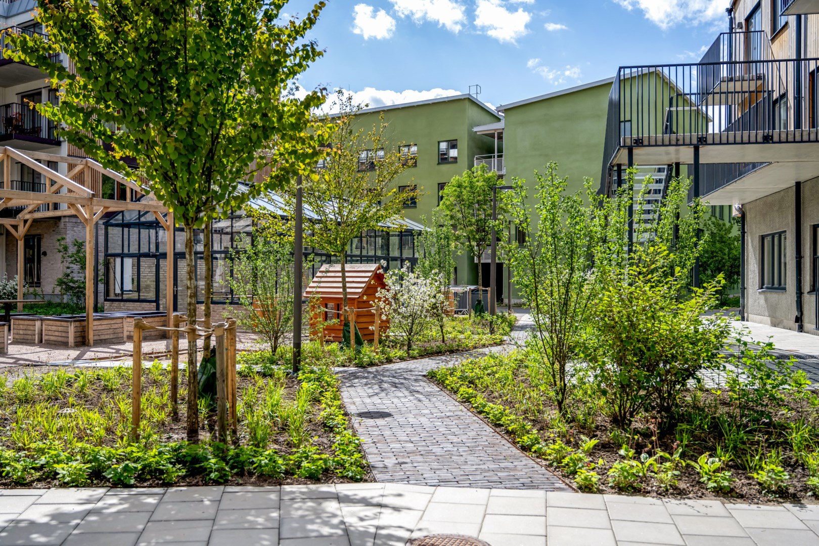 Bostadsbild från Lydia Wahlströms gata 24, Såld i Rosendal, Uppsala