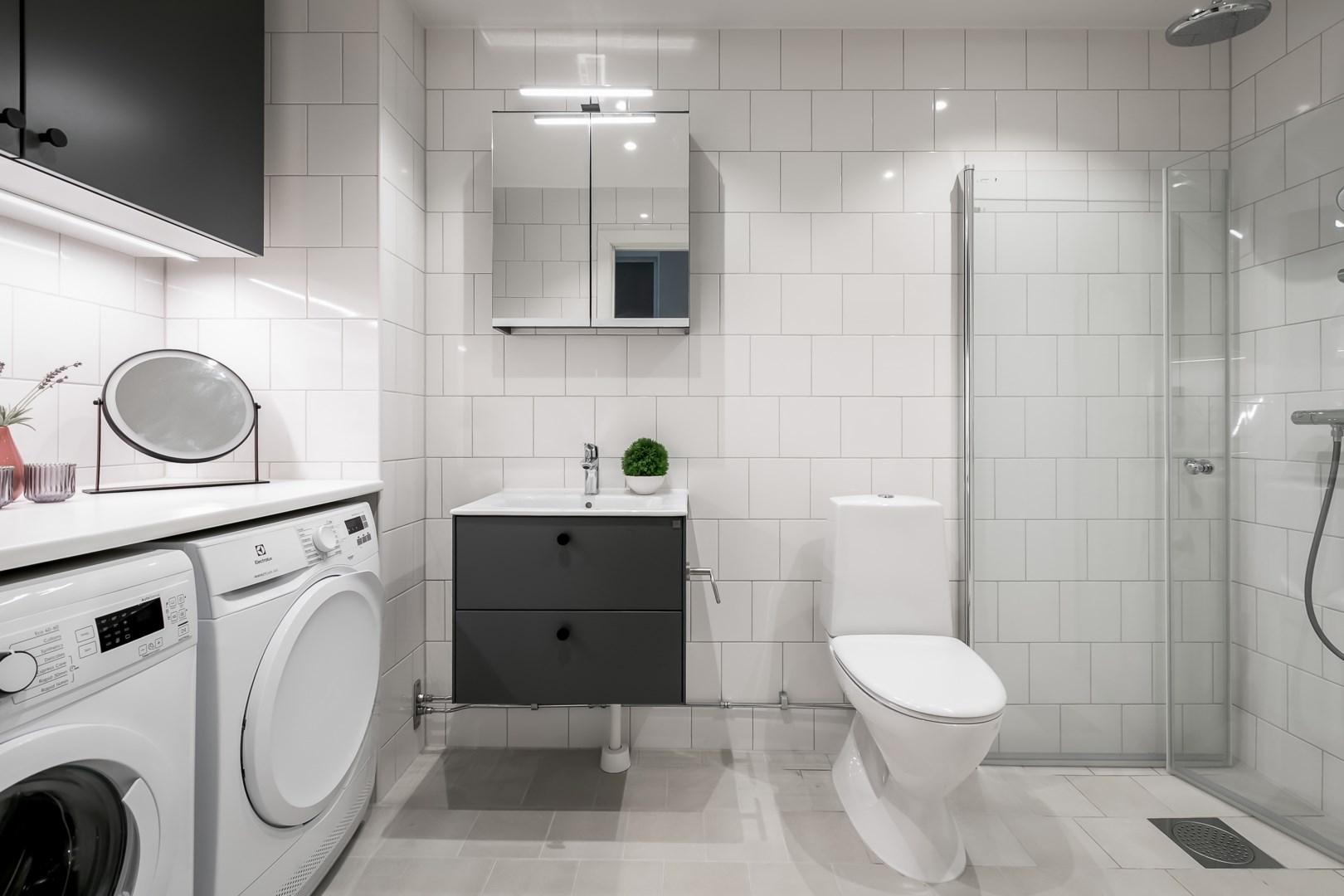 Bostadsbild från Nackabacken 15, Till salu i Nacka Centrum, Nacka