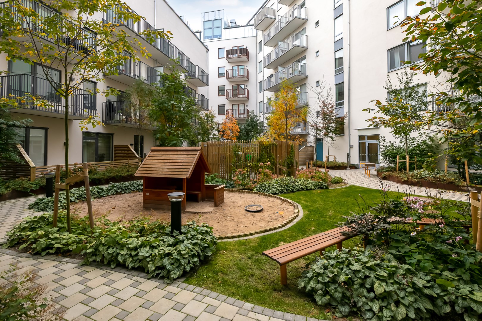 Bostadsbild från Nackabacken 15, Till salu i Nacka Centrum, Nacka