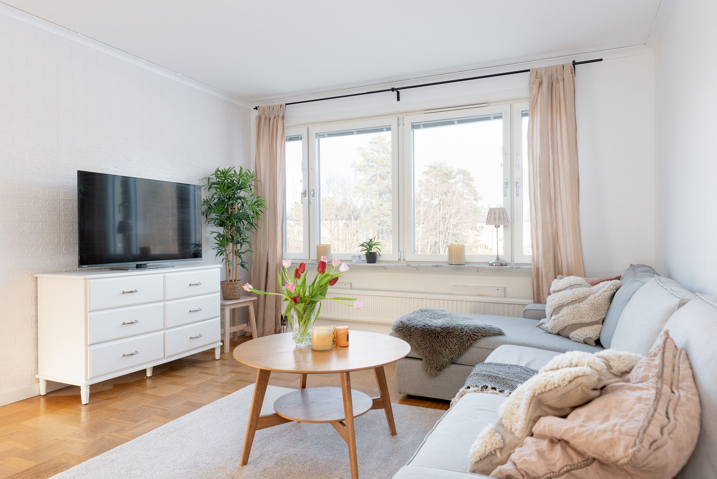 Bostadsbild från Kungsfågelgatan 77, Till salu i Råby, Västerås