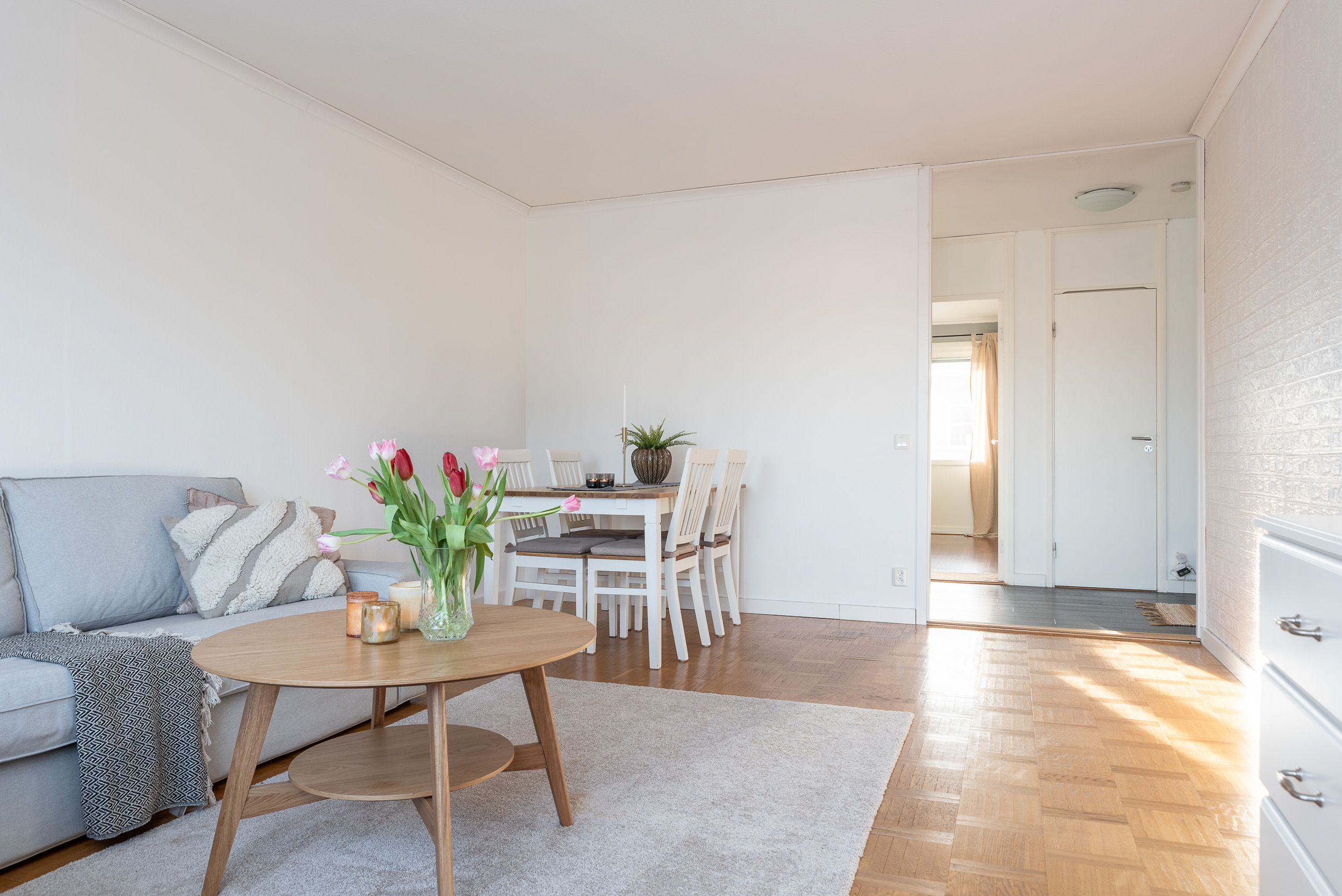 Bostadsbild från Kungsfågelgatan 77, Till salu i Råby, Västerås