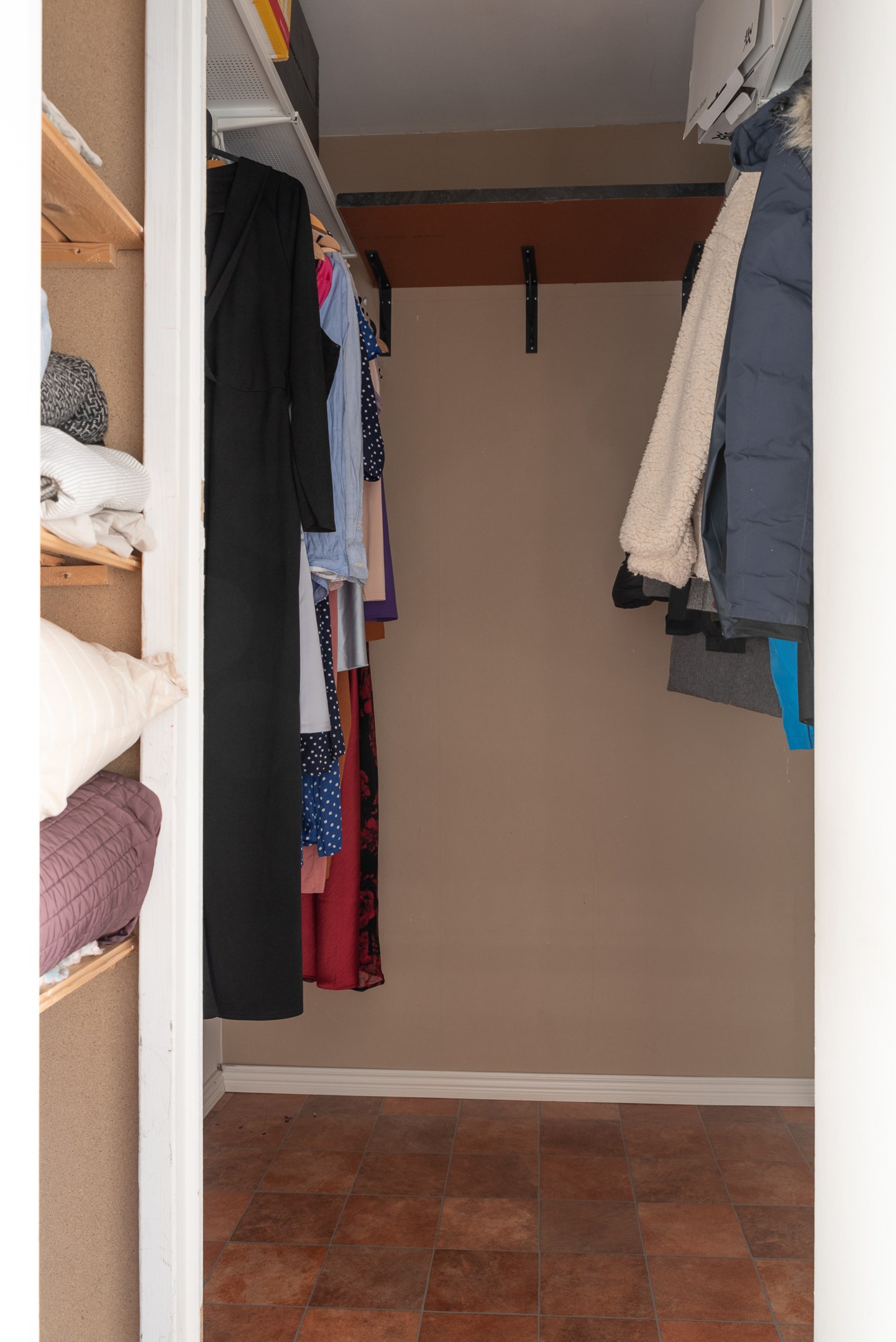 Bostadsbild från Kungsfågelgatan 77, Till salu i Råby, Västerås