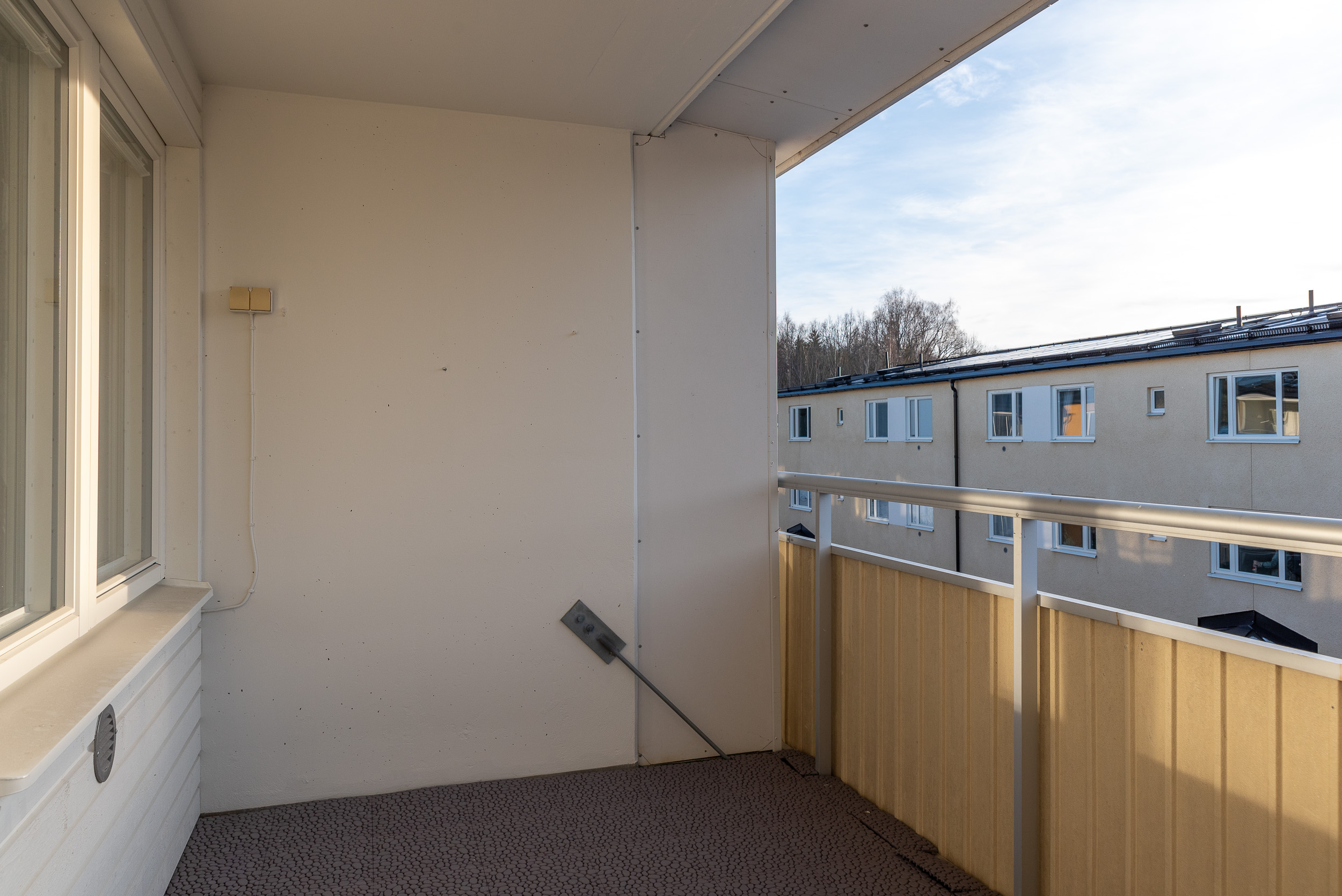 Bostadsbild från Kungsfågelgatan 77, Till salu i Råby, Västerås