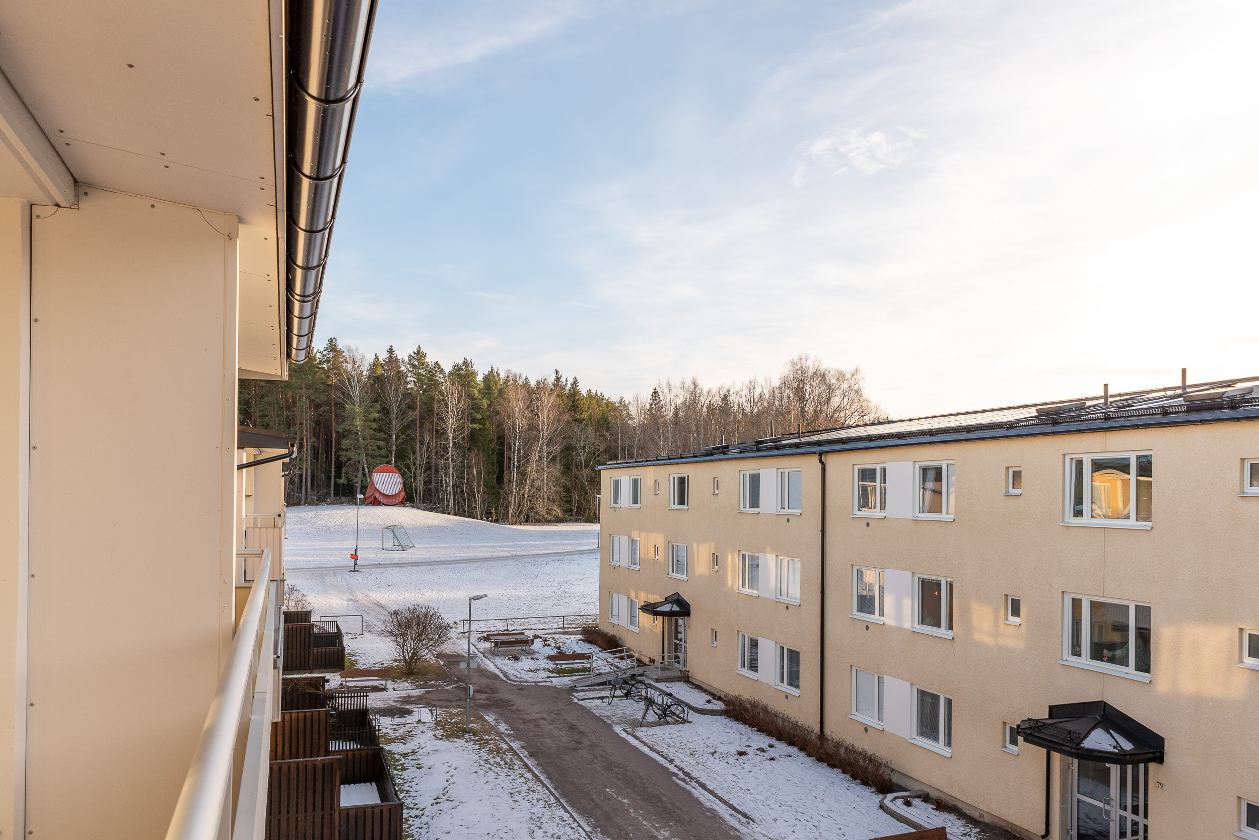 Bostadsbild från Kungsfågelgatan 77, Till salu i Råby, Västerås