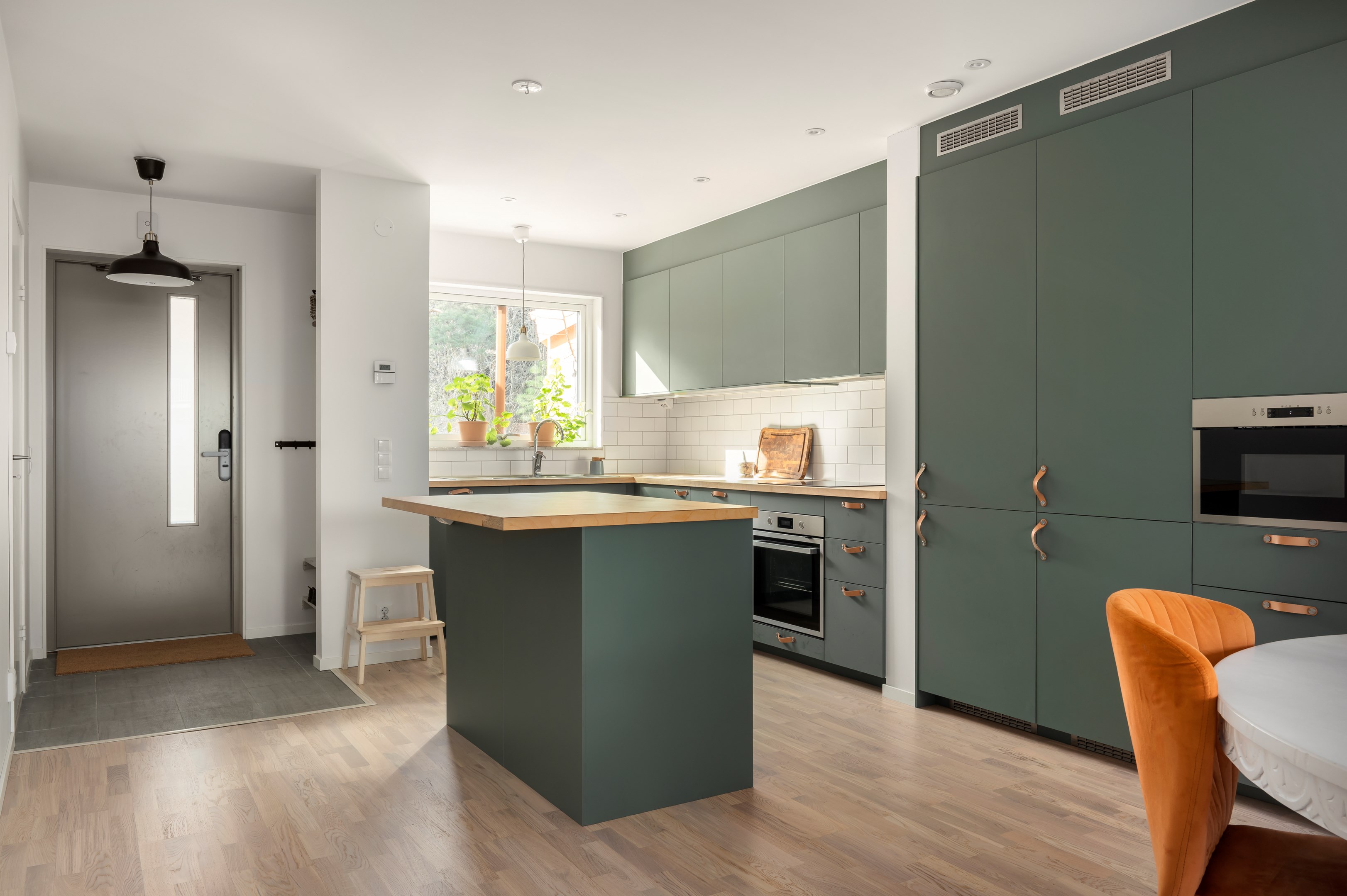 Bostadsbild från Båtvägen 35, Såld i Porslinskvarteren, Värmdö