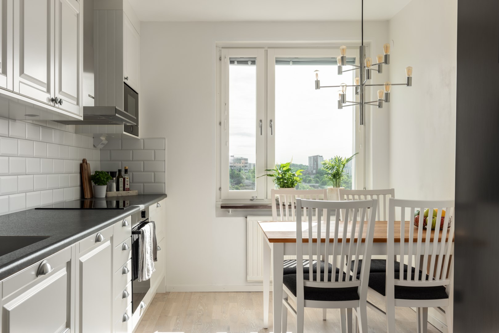 Bostadsbild från Alphyddevägen 15, Till salu i Alphyddan, Nacka