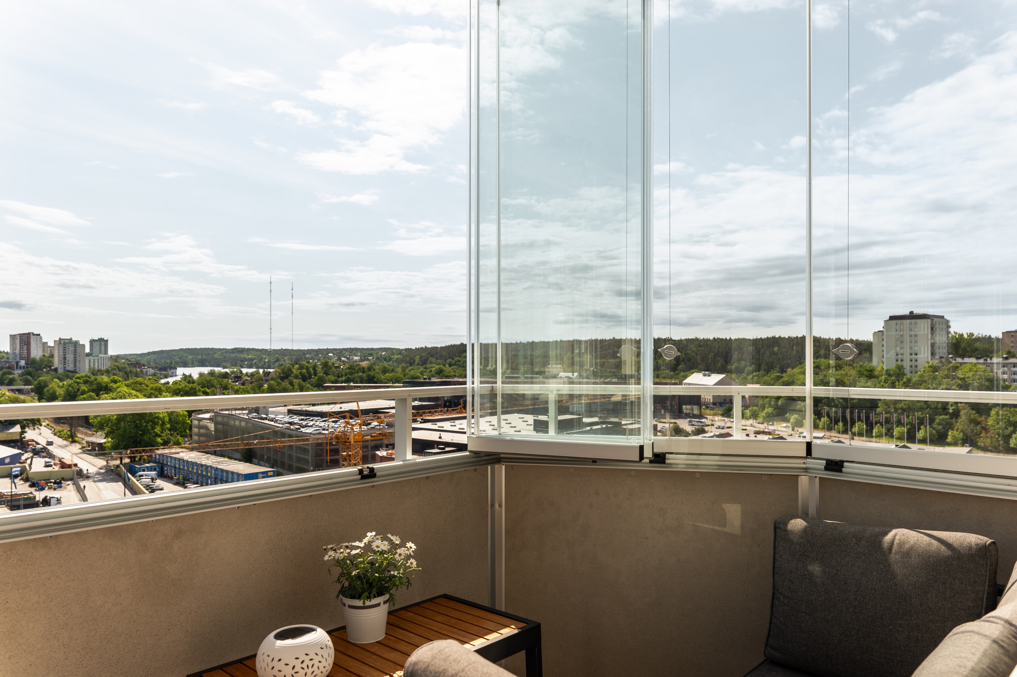 Bostadsbild från Alphyddevägen 15, Till salu i Alphyddan, Nacka