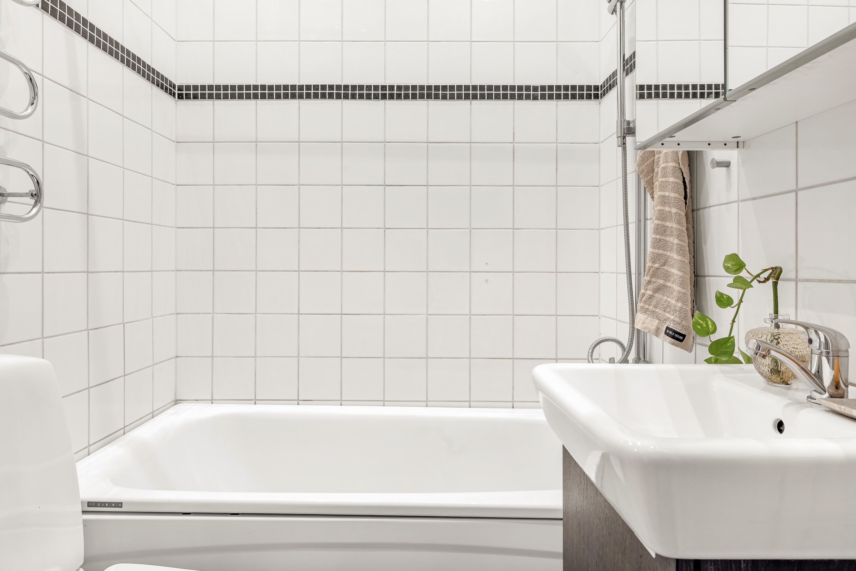 Bostadsbild från Kyrkogårdsgatan 23, Till salu i Öfre Slotts, Uppsala
