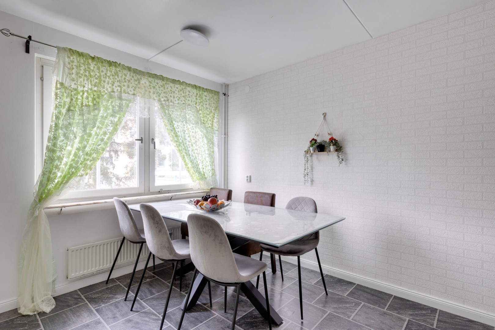 Bostadsbild från Stenrösvägen 3, Kommande i Stenhagen, Uppsala